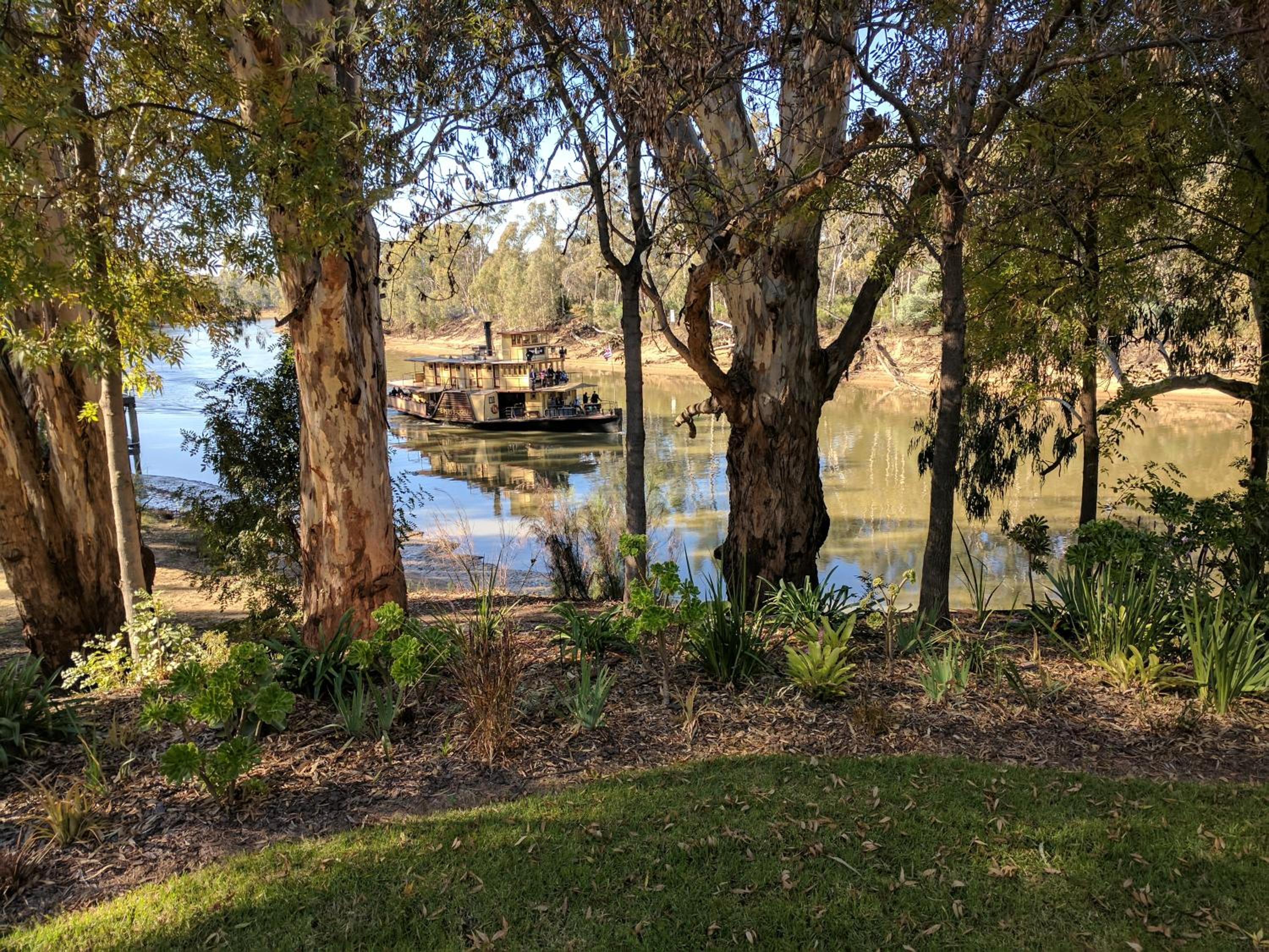 Moama Riverside Holiday Park