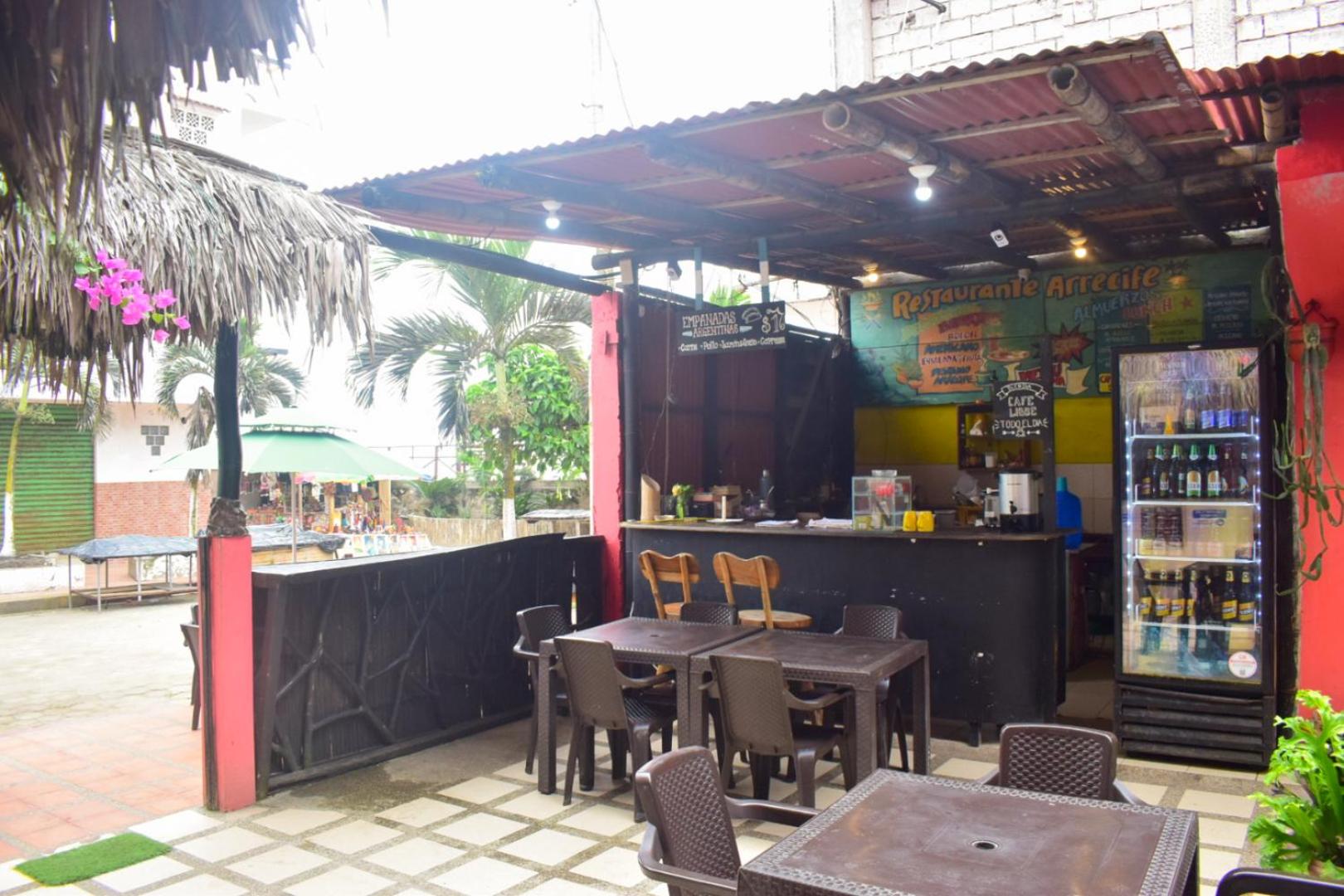 Arrecife Montañita Hostal