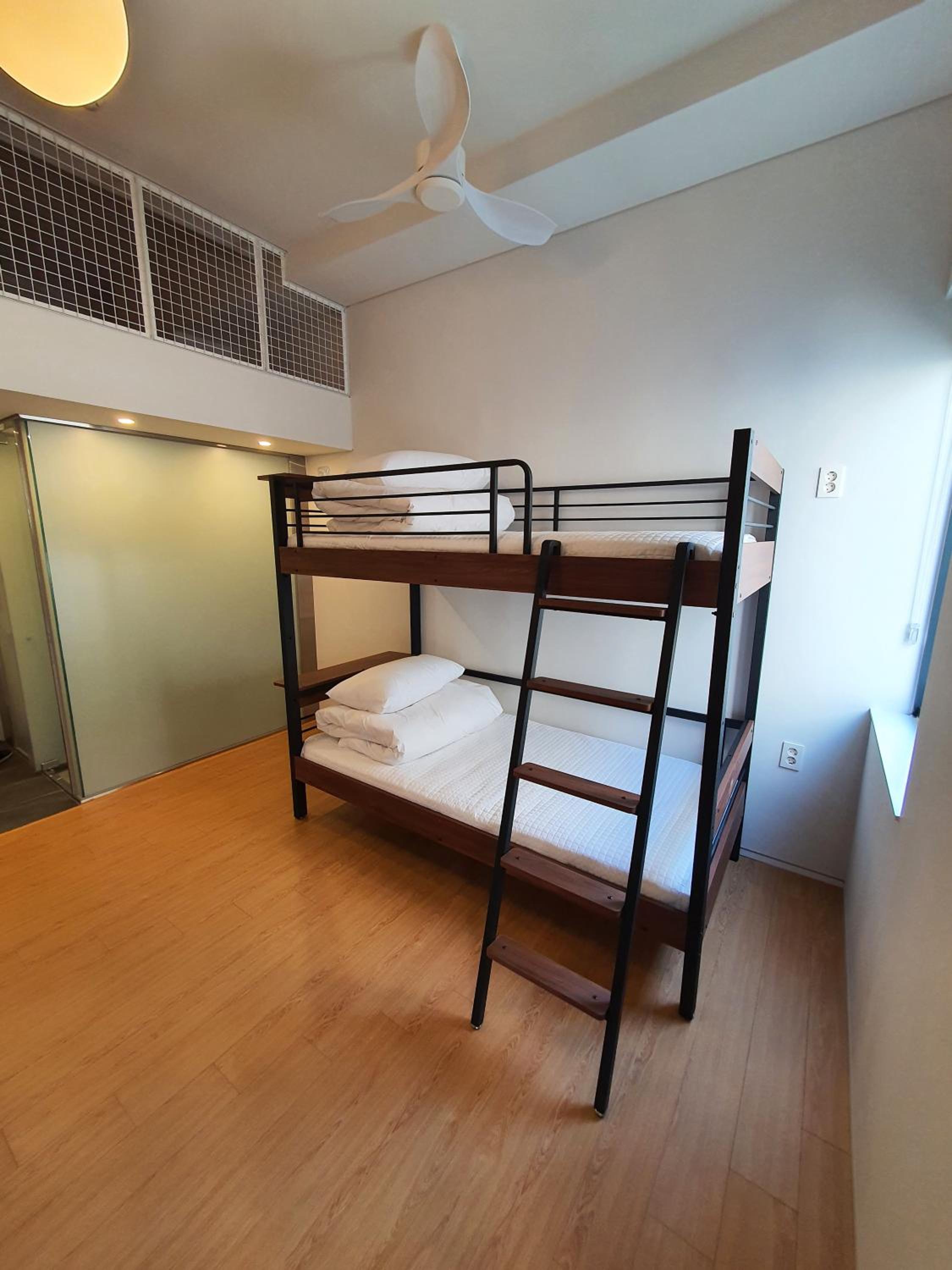 YOLO Guesthouse