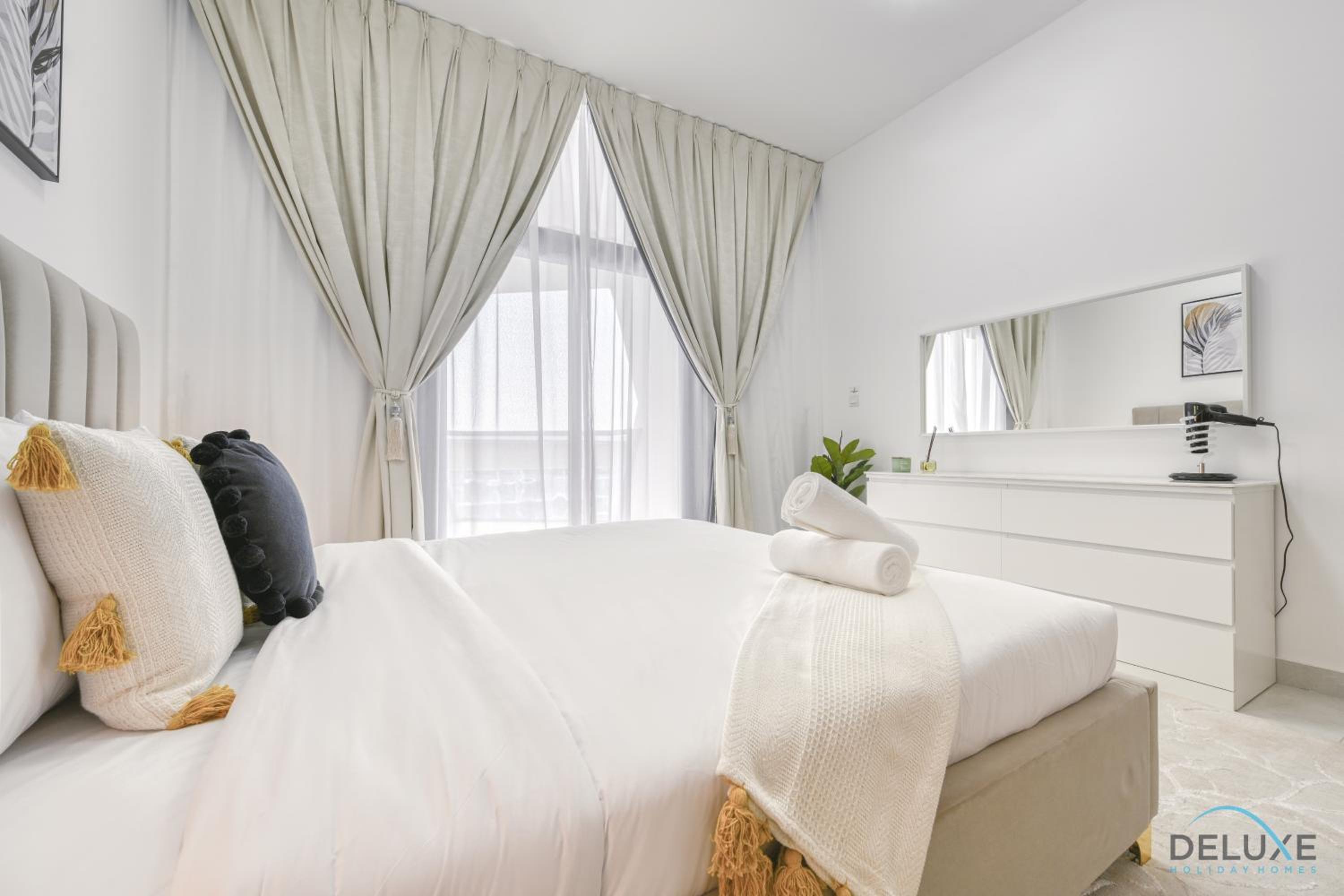 Urban 1BR at Binghatti Stars Dubai Silicon Oasis by Deluxe Holiday Homes