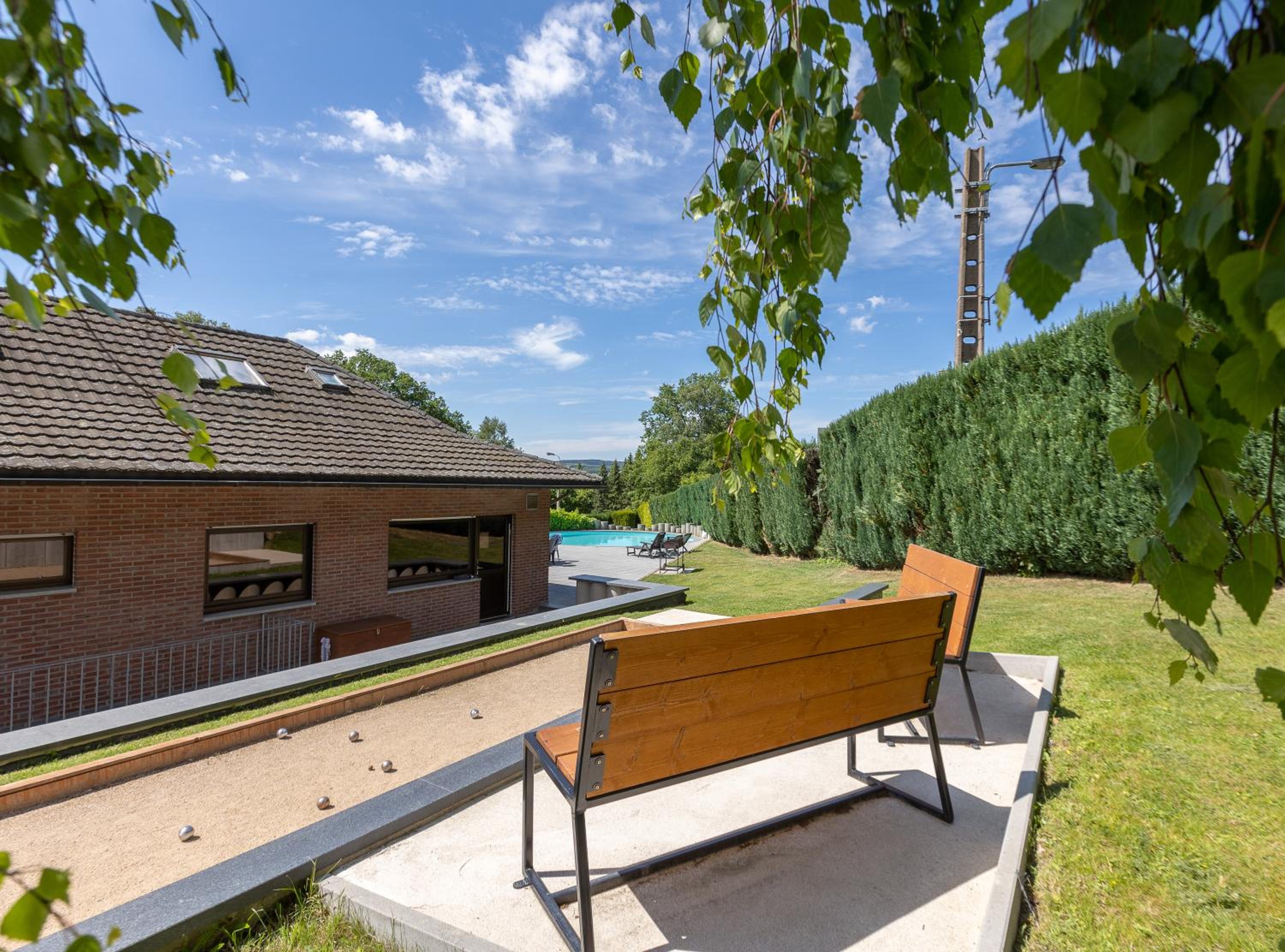Luxueuse et spacieuse villa avec sauna et piscine
