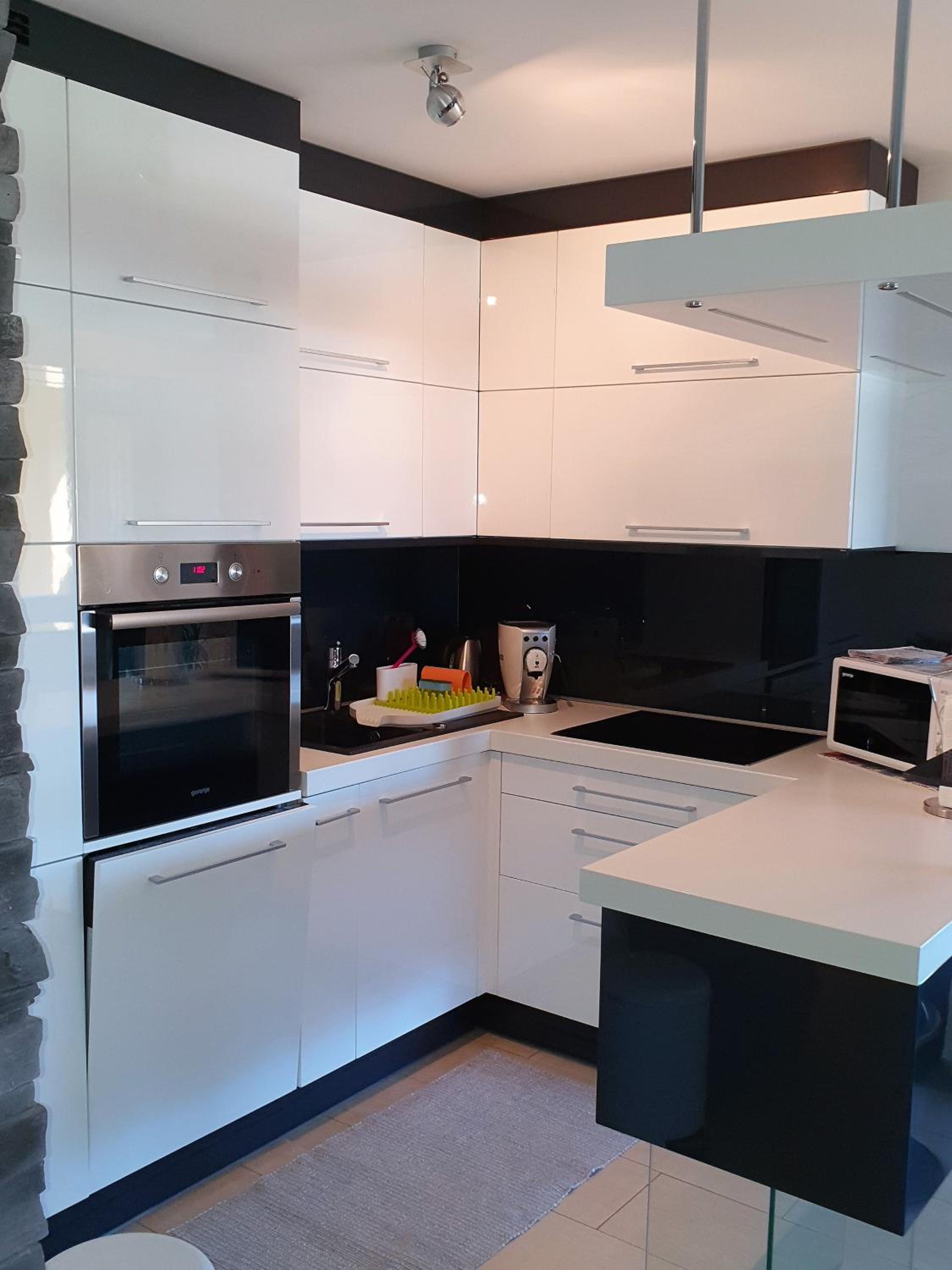 Lucia Exclusive with parking in the garage - Property Image 3