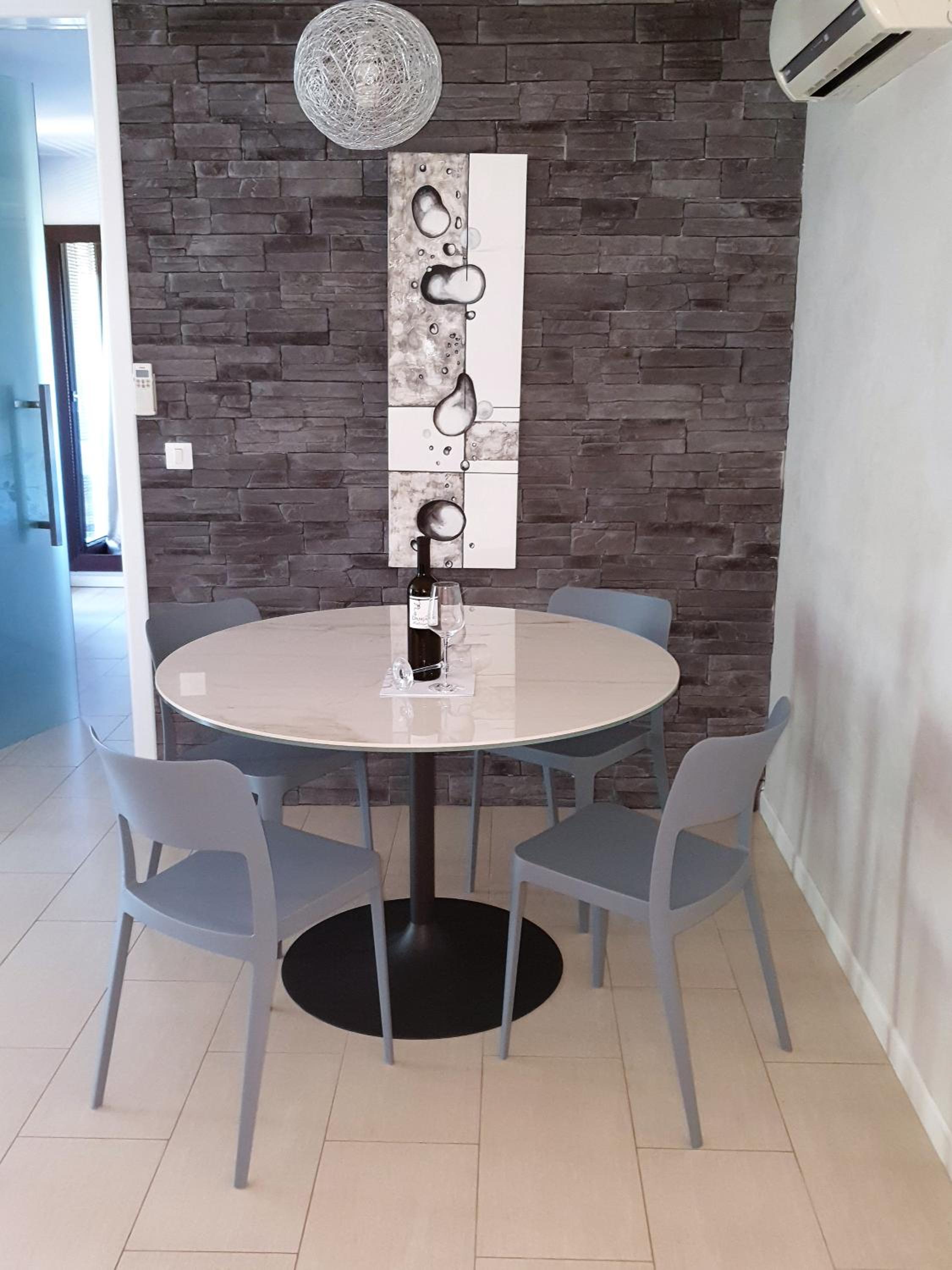 Lucia Exclusive with parking in the garage - Property Image 5