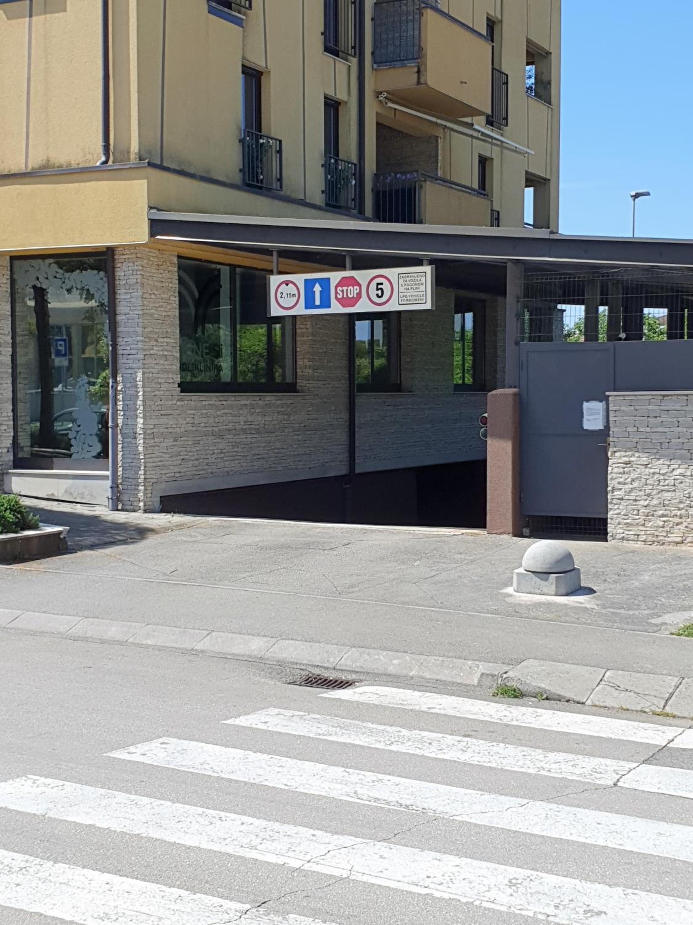 Lucia Exclusive with parking in the garage - Property Image 30