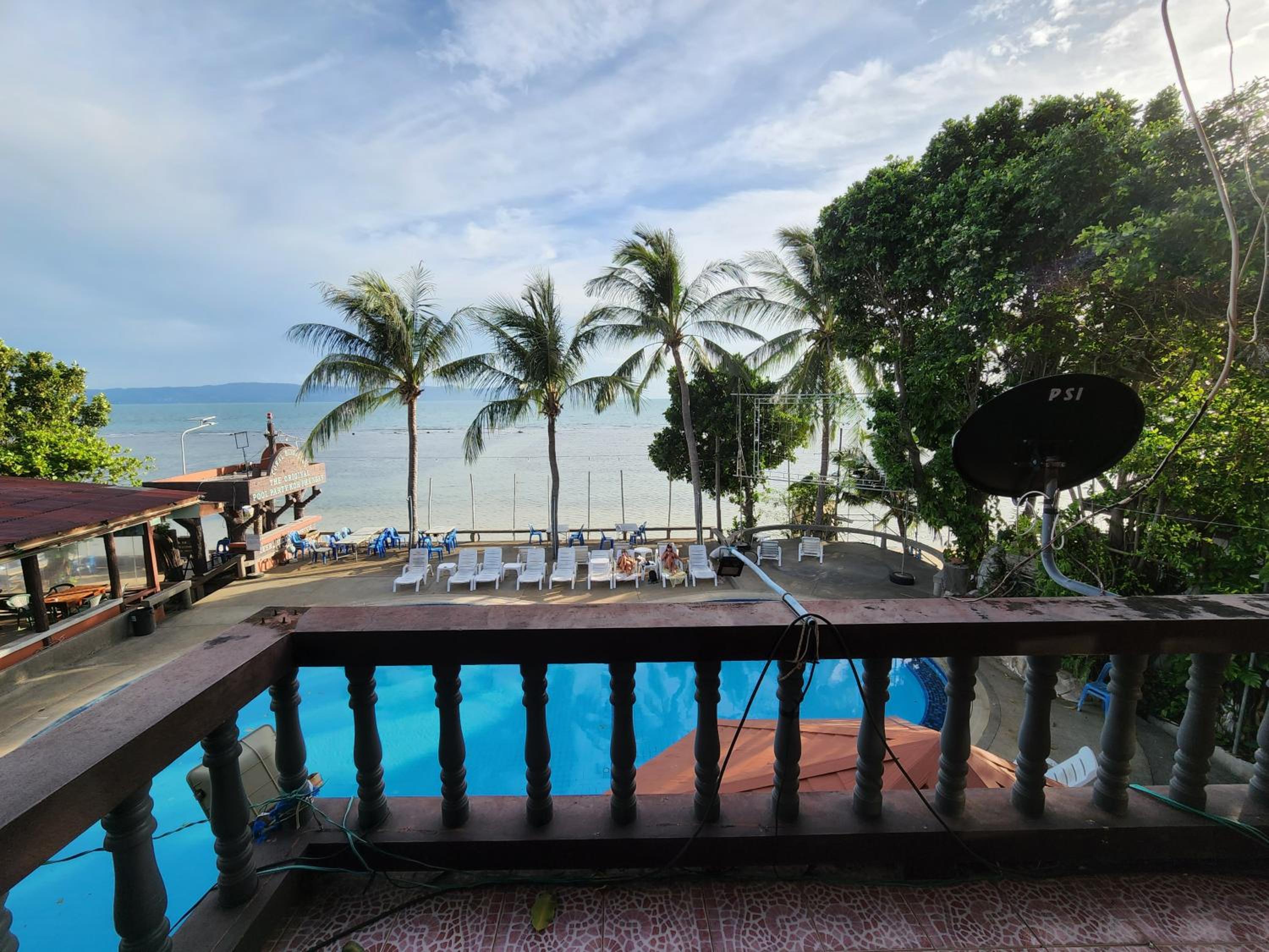 Coral Resort & Bungalows