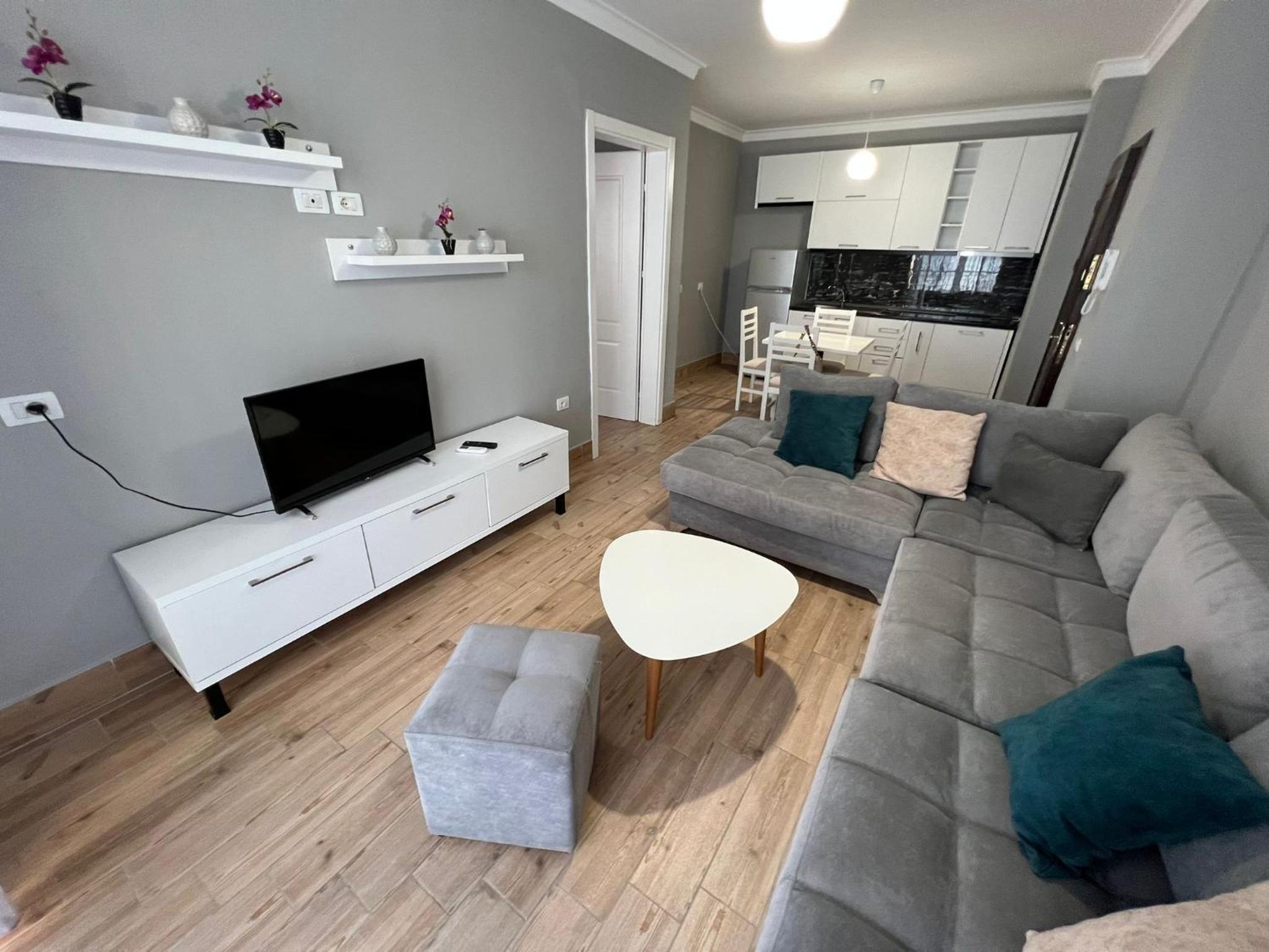 Armando Apartments
