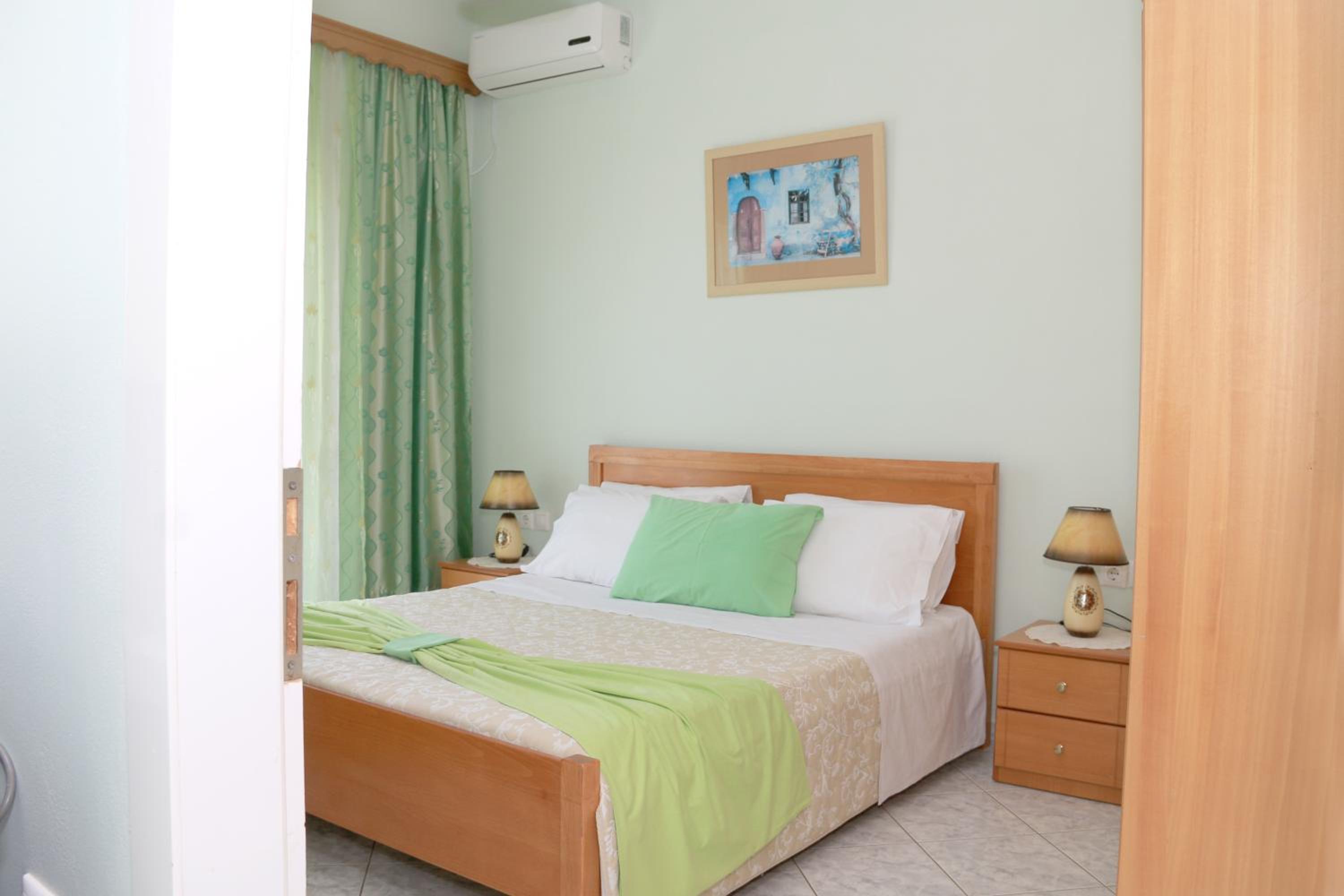 Isabela Apartments