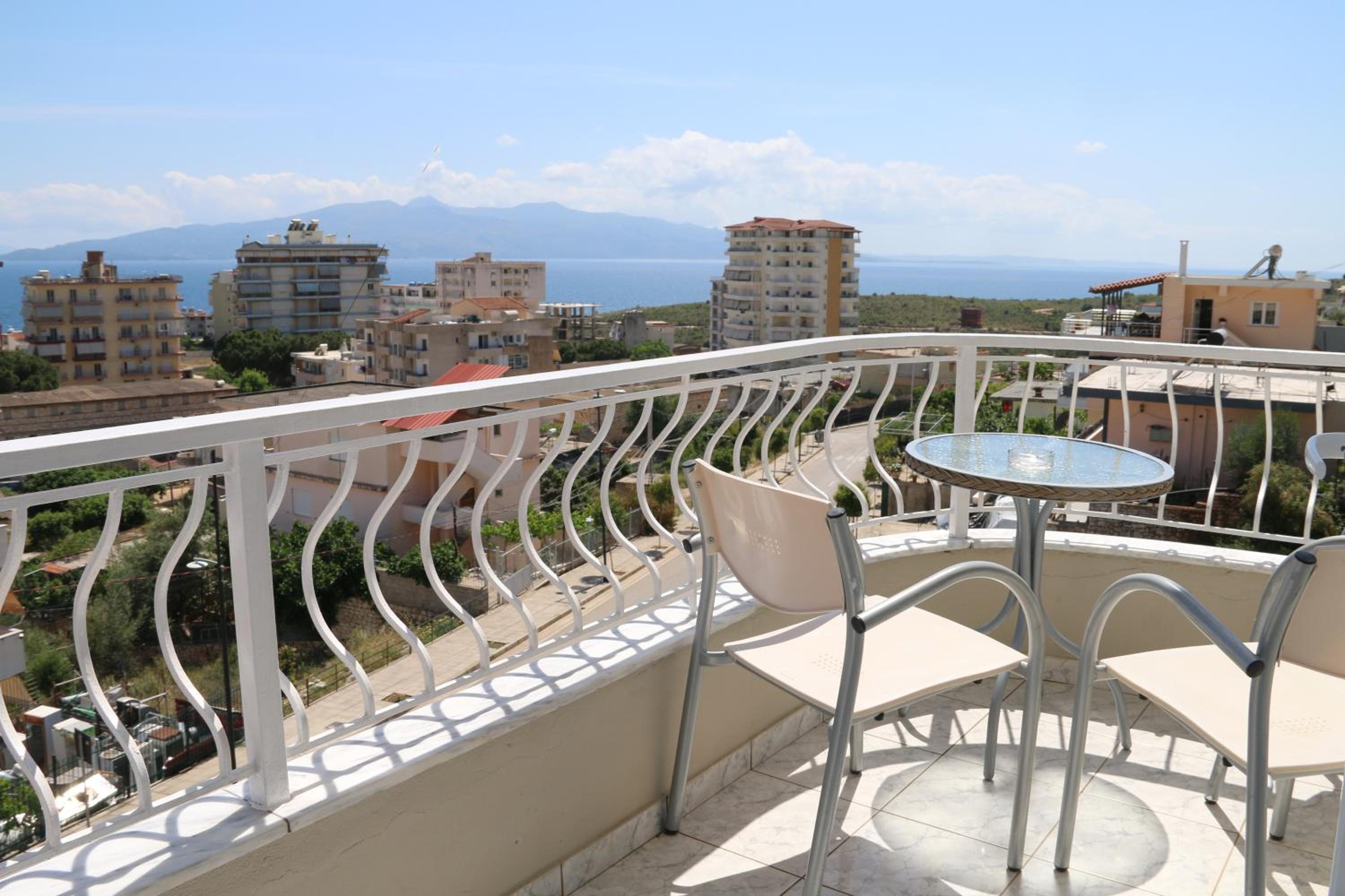Isabela Apartments
