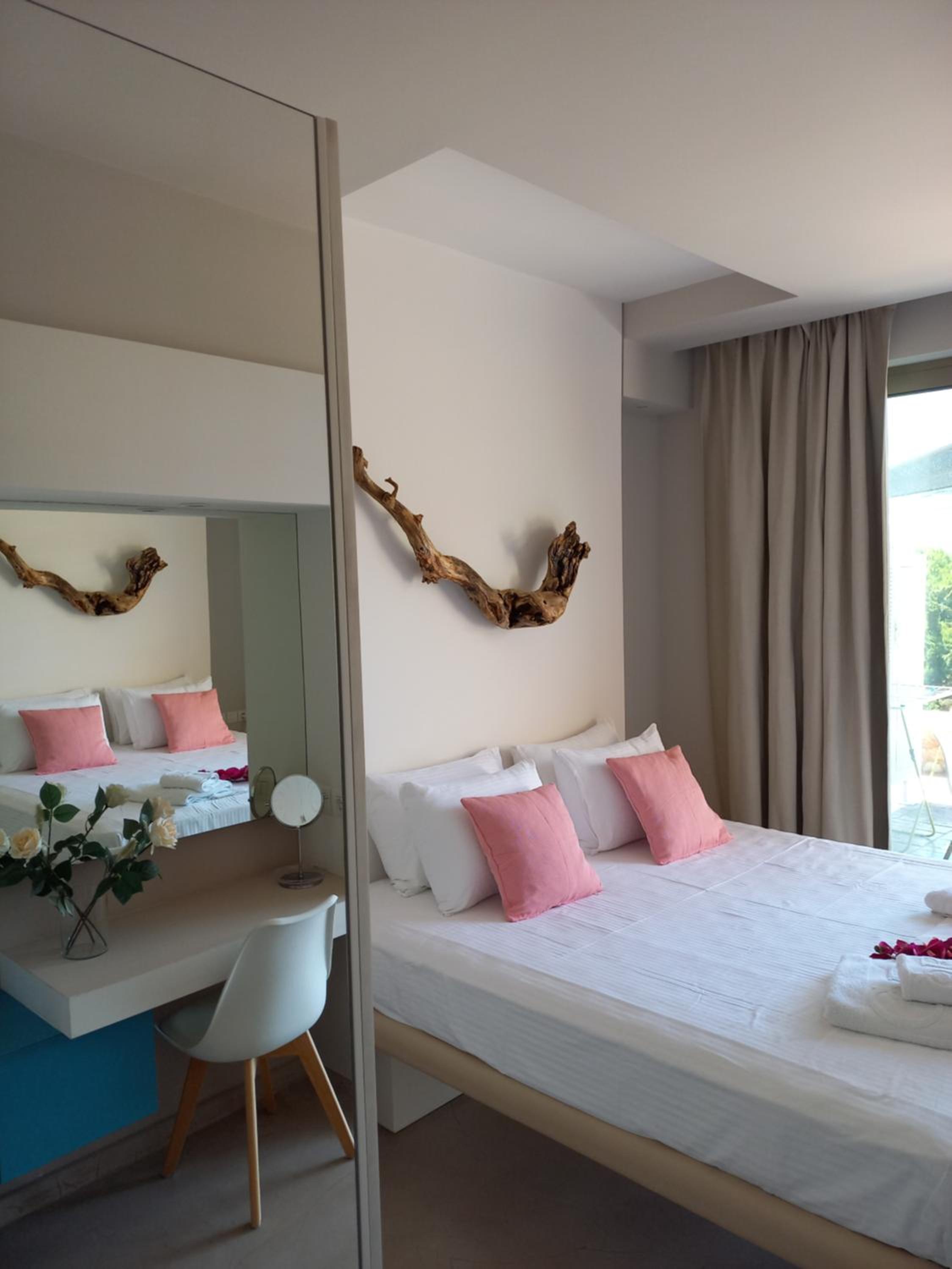 Core Luxury Suites