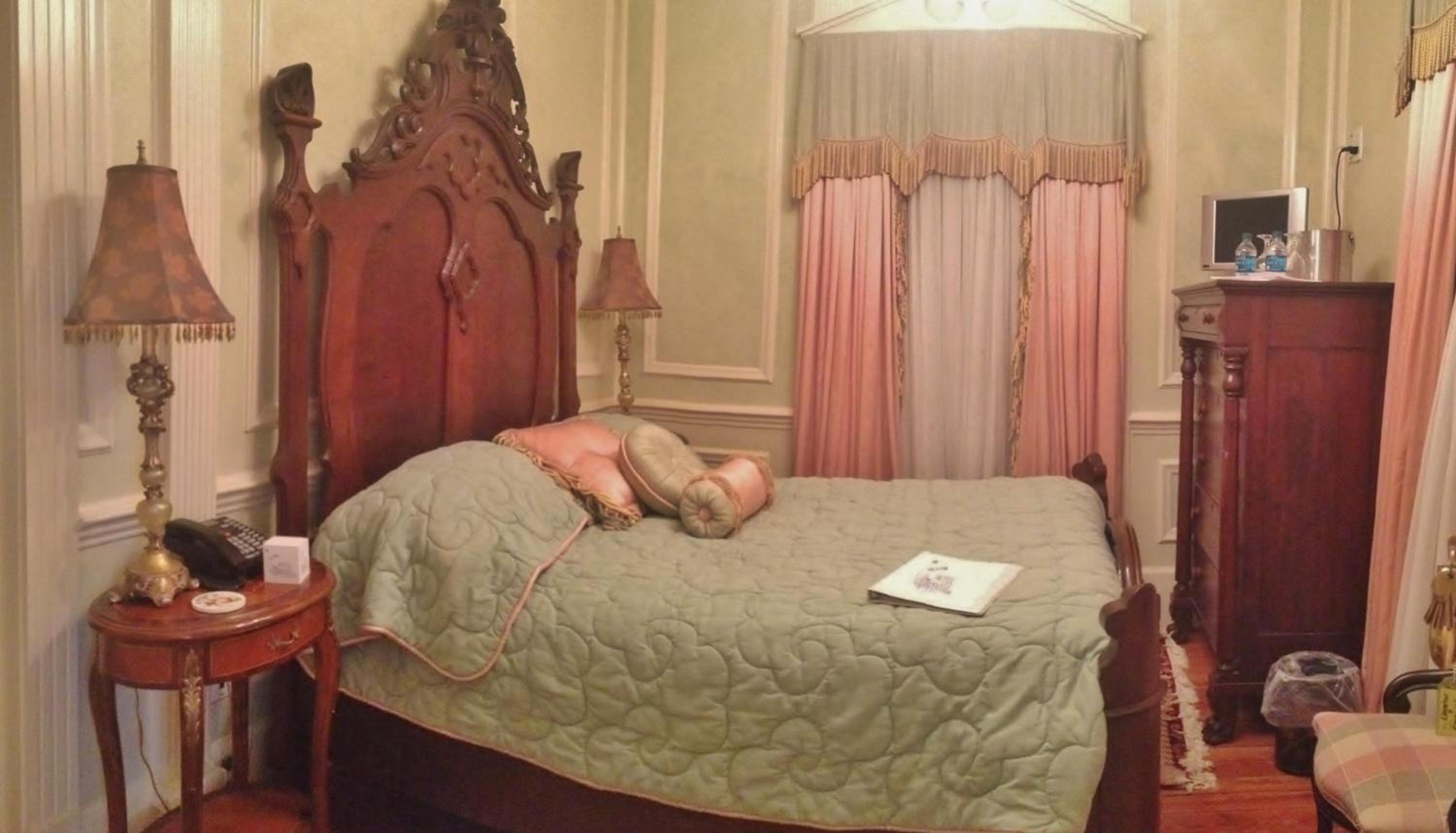 The Hotel Magnolia