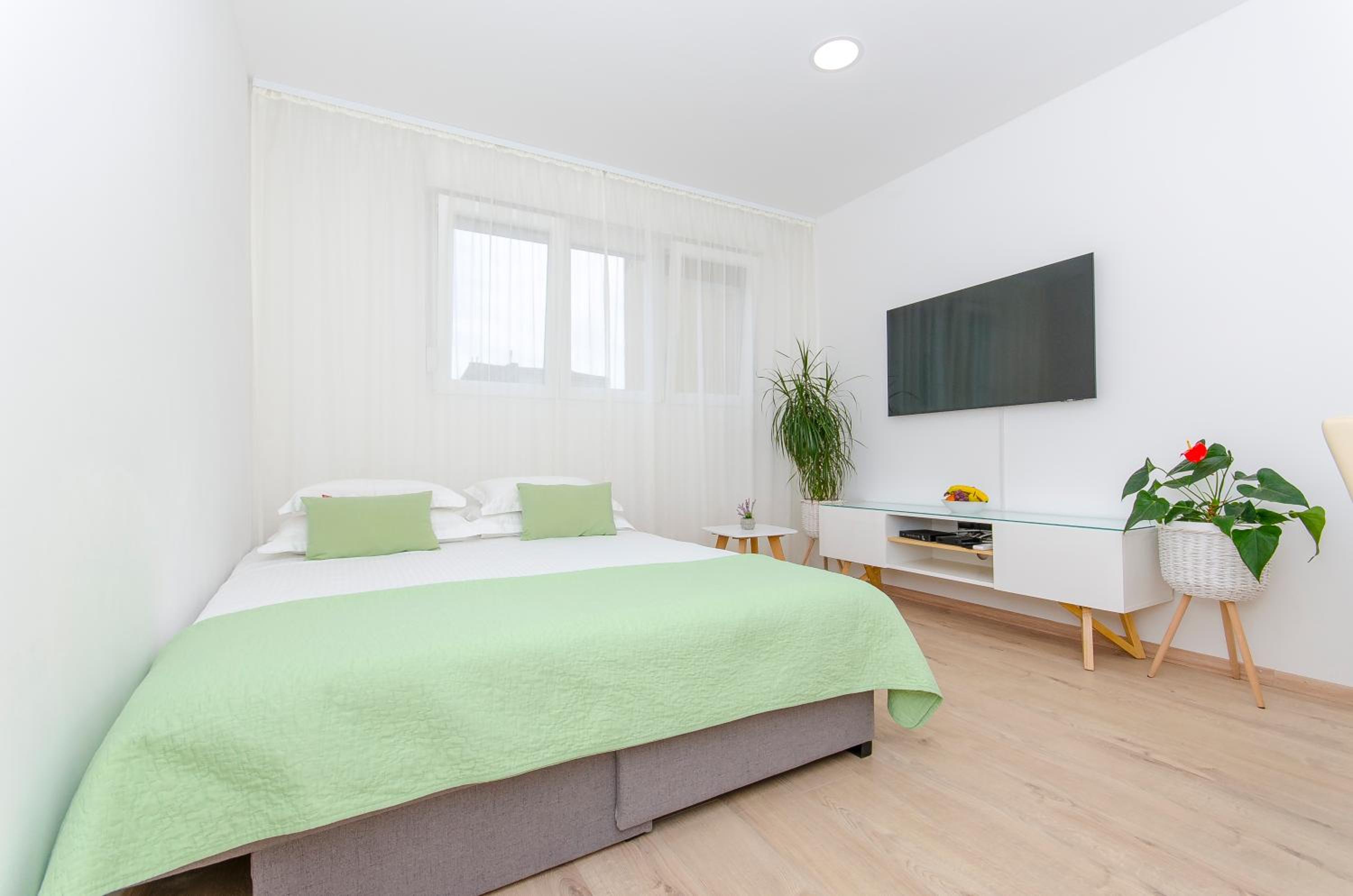 Lanuna apartment view 5