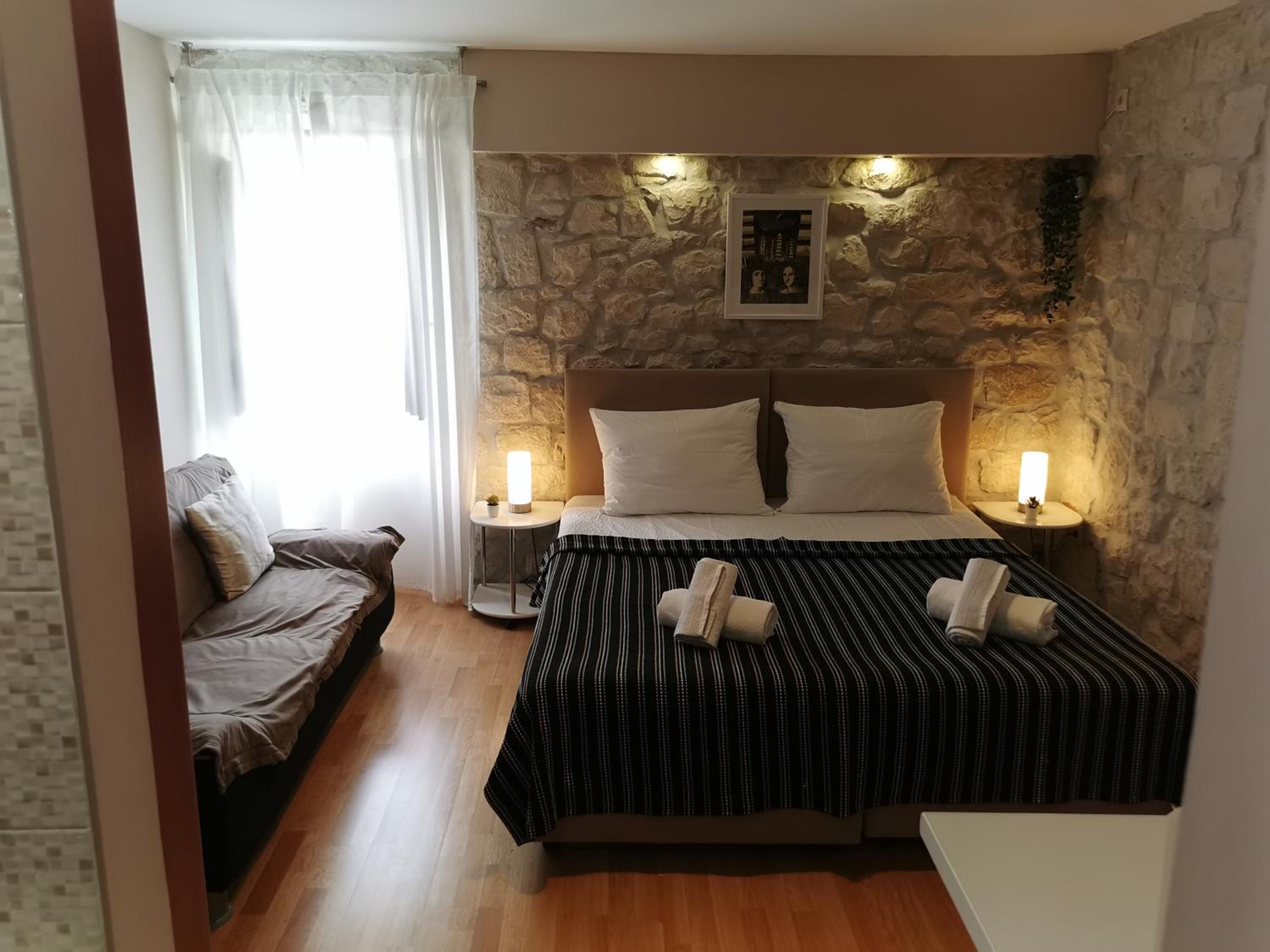 Carol Rooms