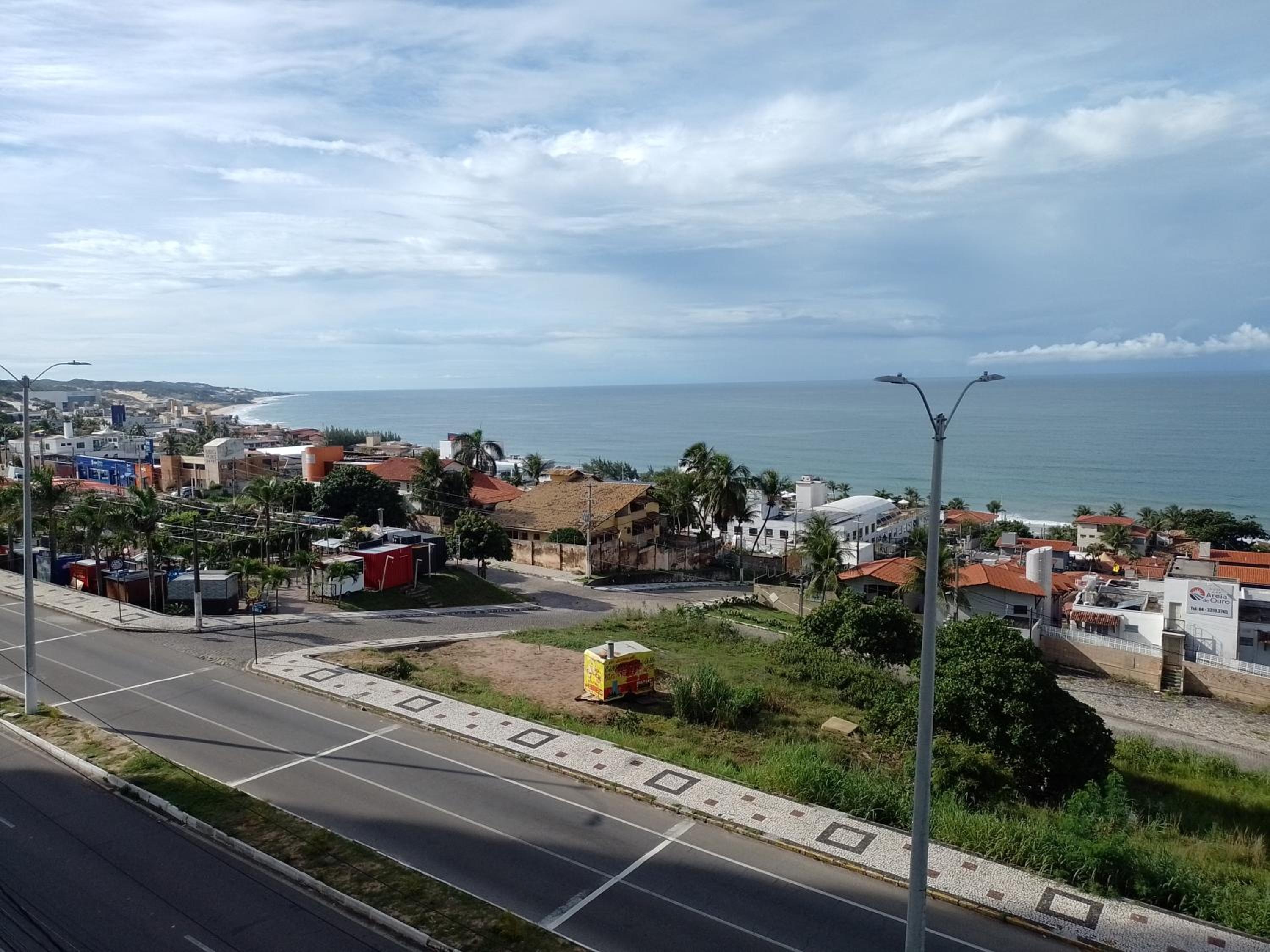 PONTA NEGRA FLAT APART
