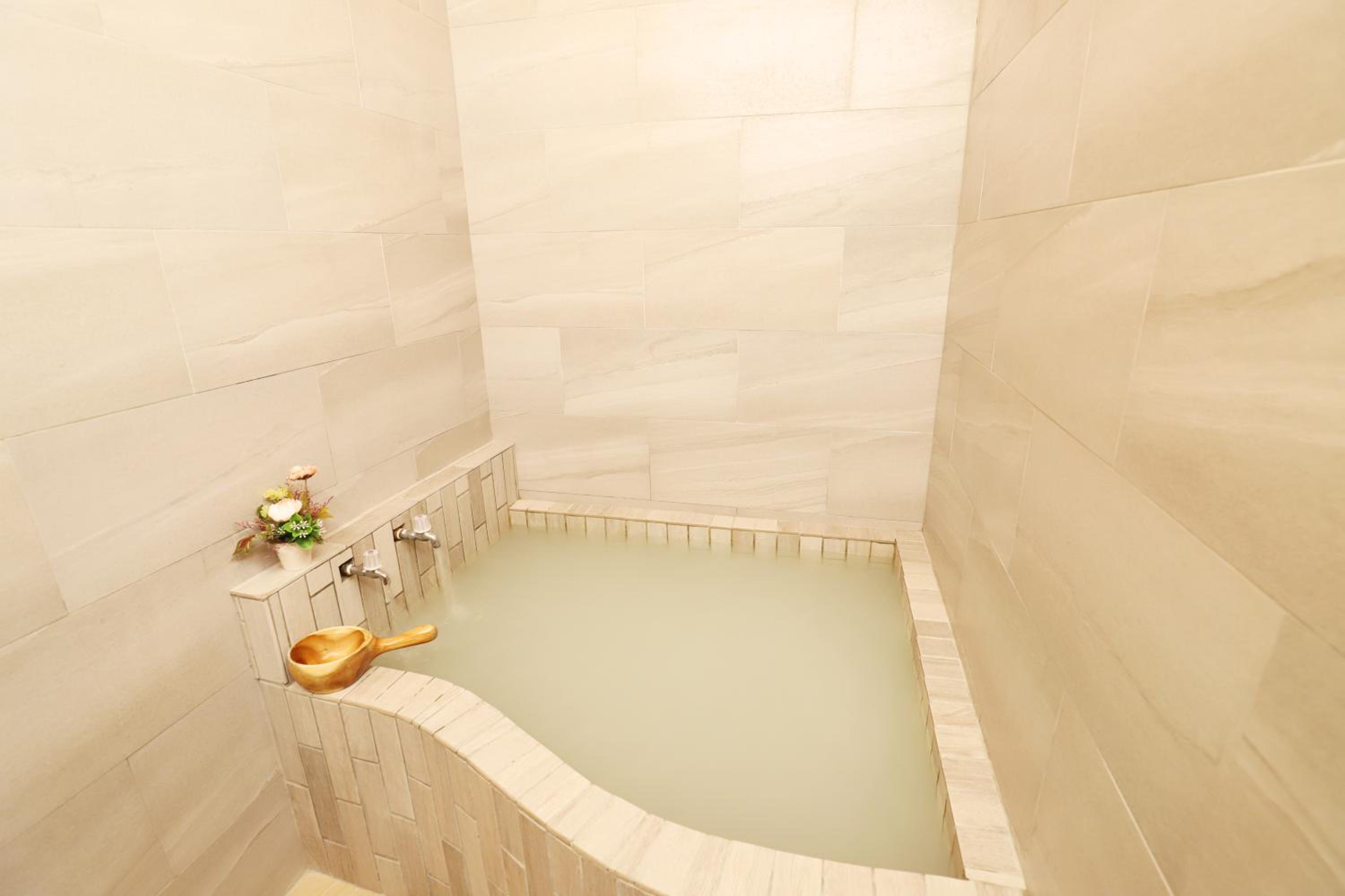 Gorgeous Hot Spring Resort
