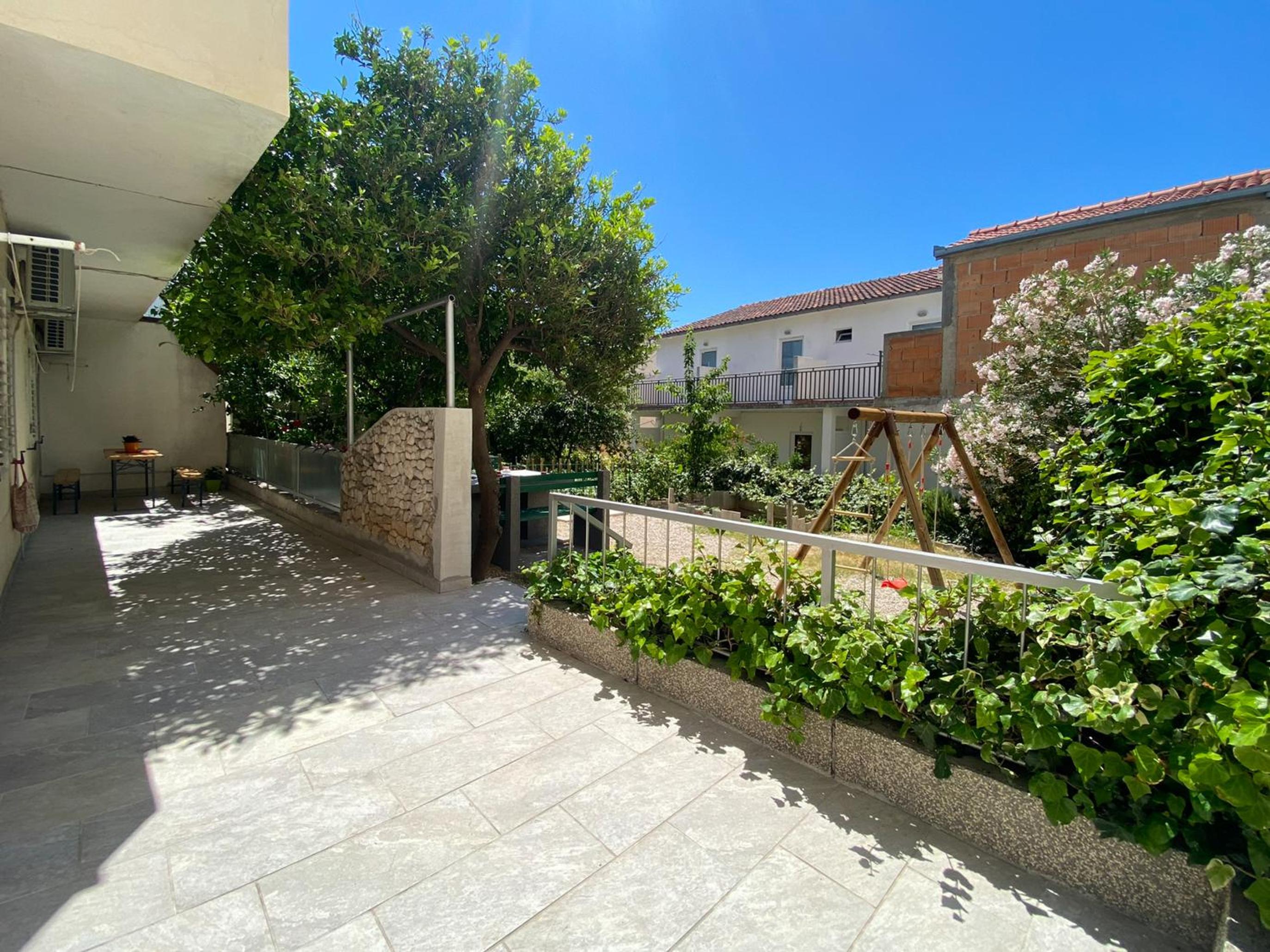 Apartment Dado