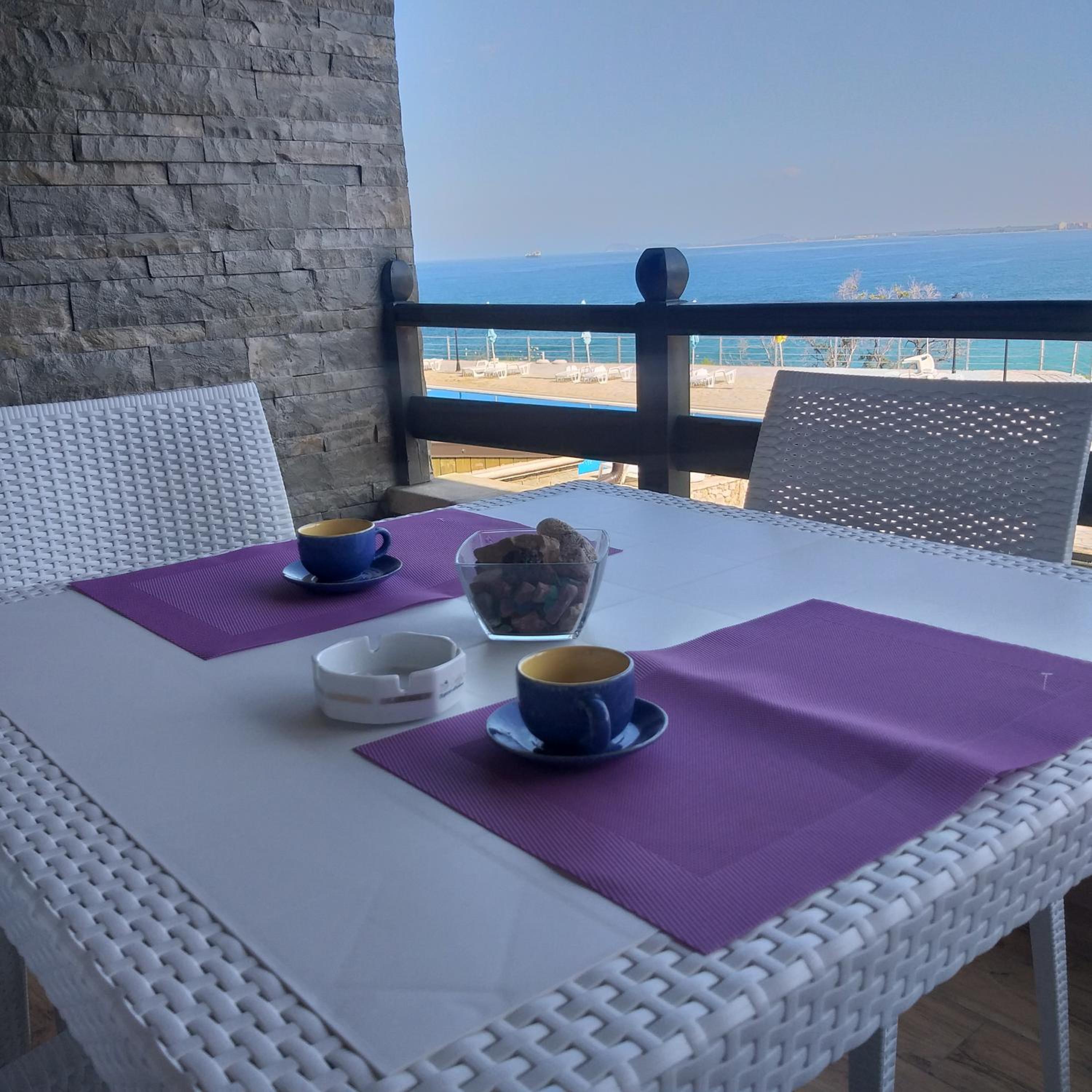 Sea view apartment!