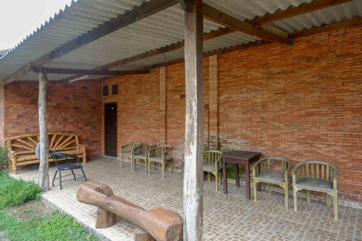 outdoor BBQ area
