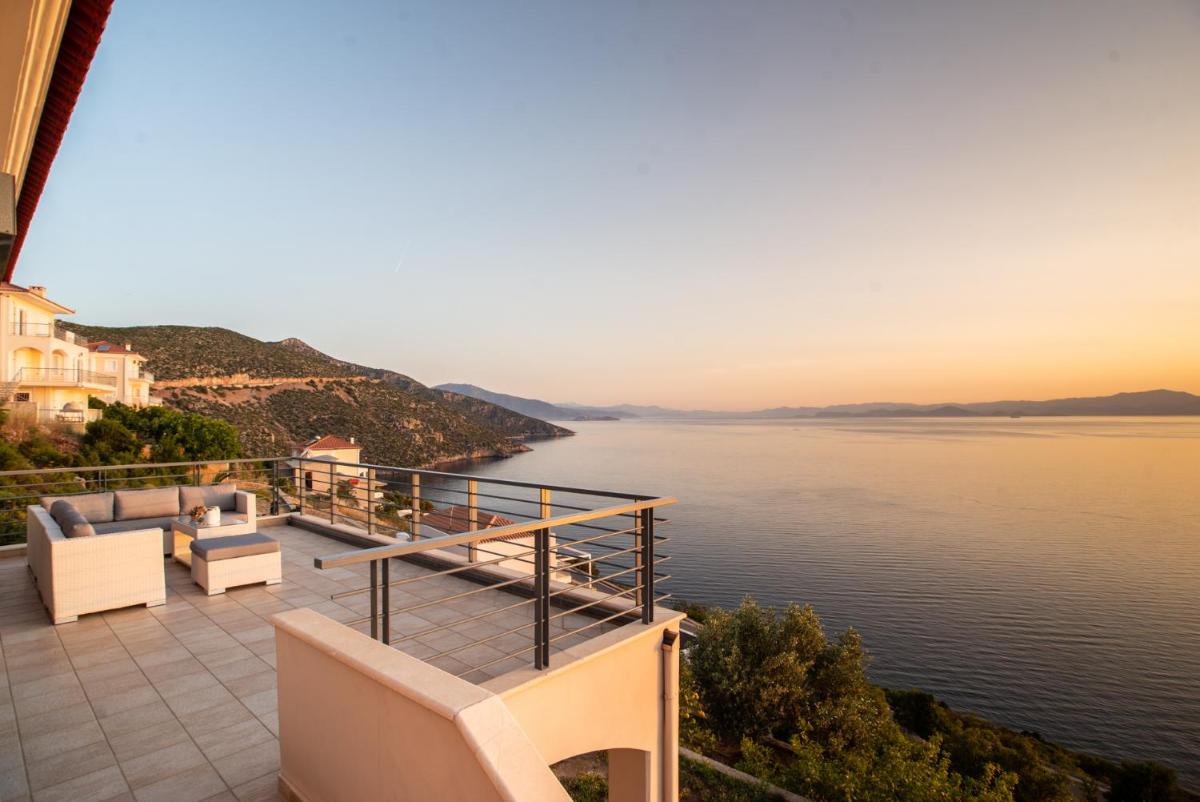 Sea Whisper Villa in Peloponnese photo 5