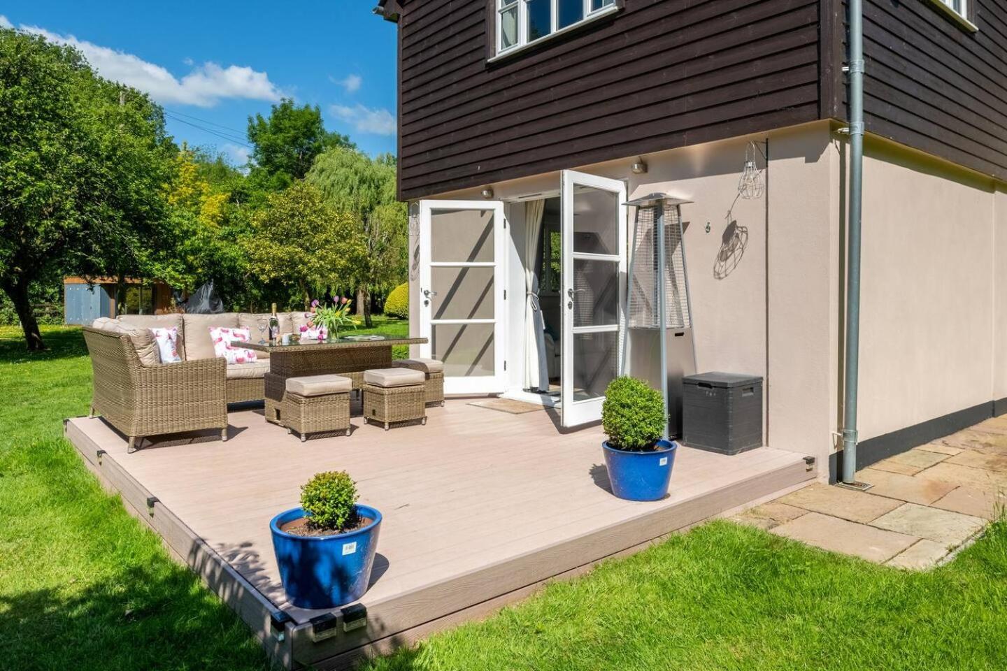 Osbornes Holiday House near Exeter with swimming pool