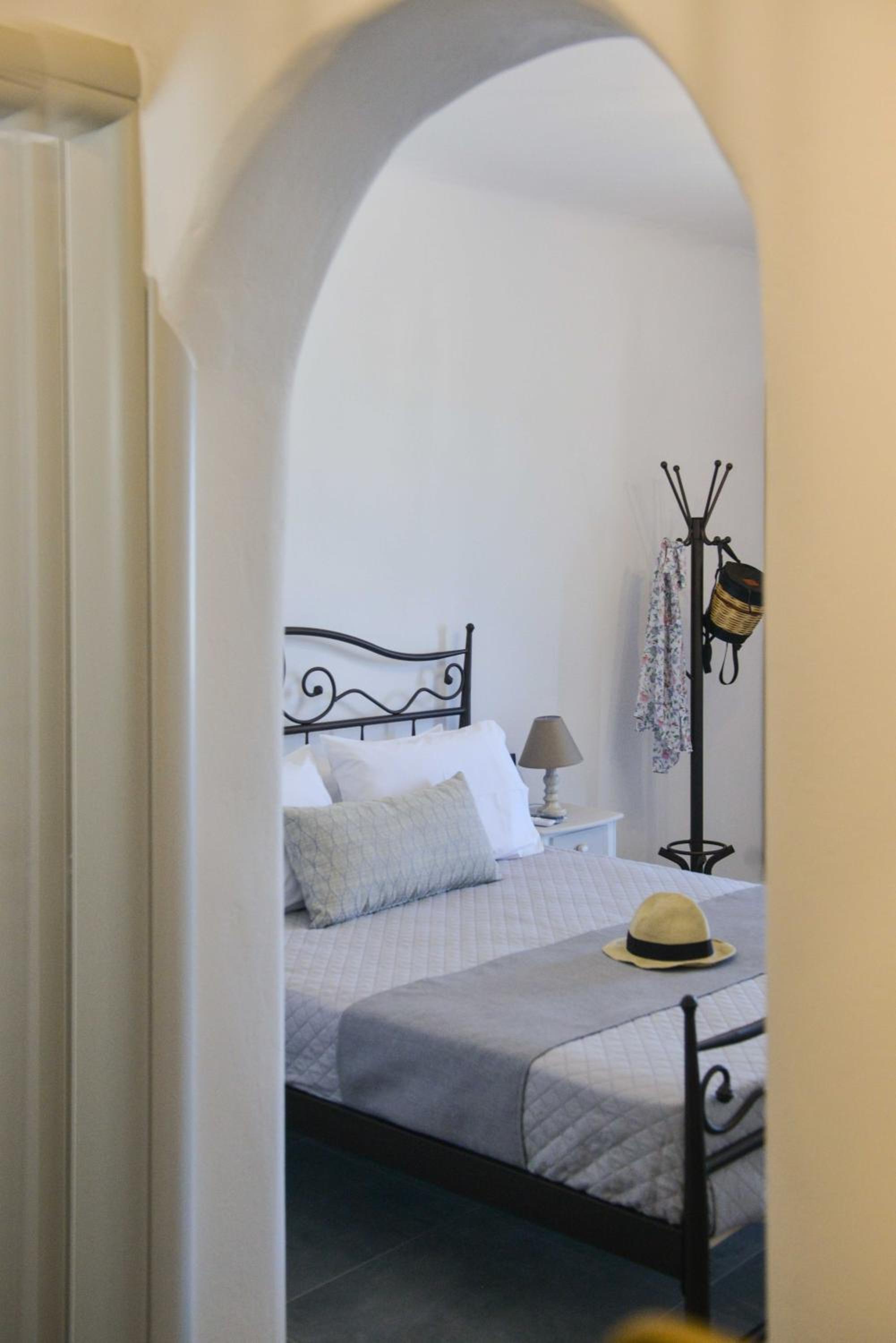 Sunshine Plaka Naxos
