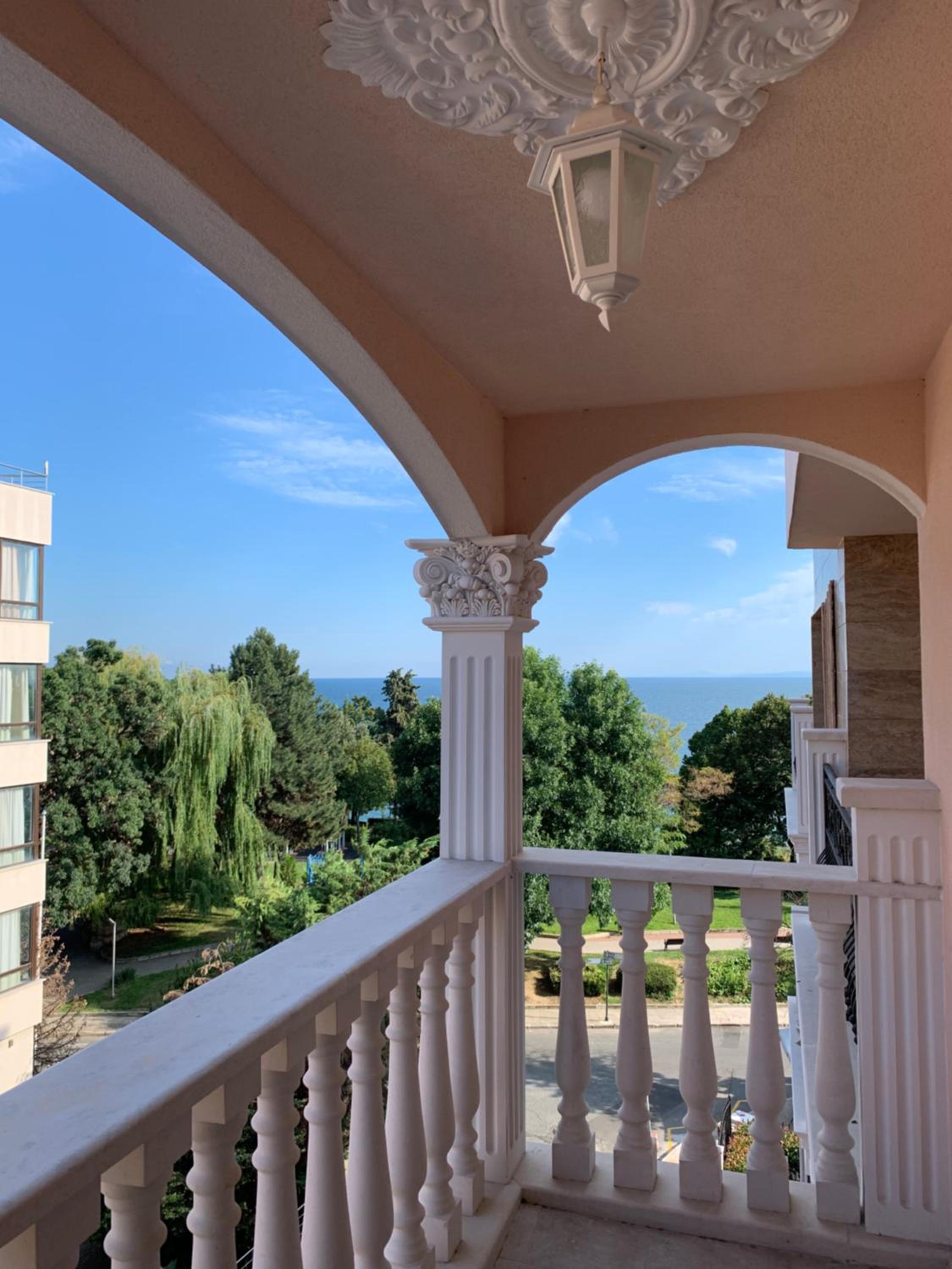 Valencia Gardens Deluxe Apartments view 4