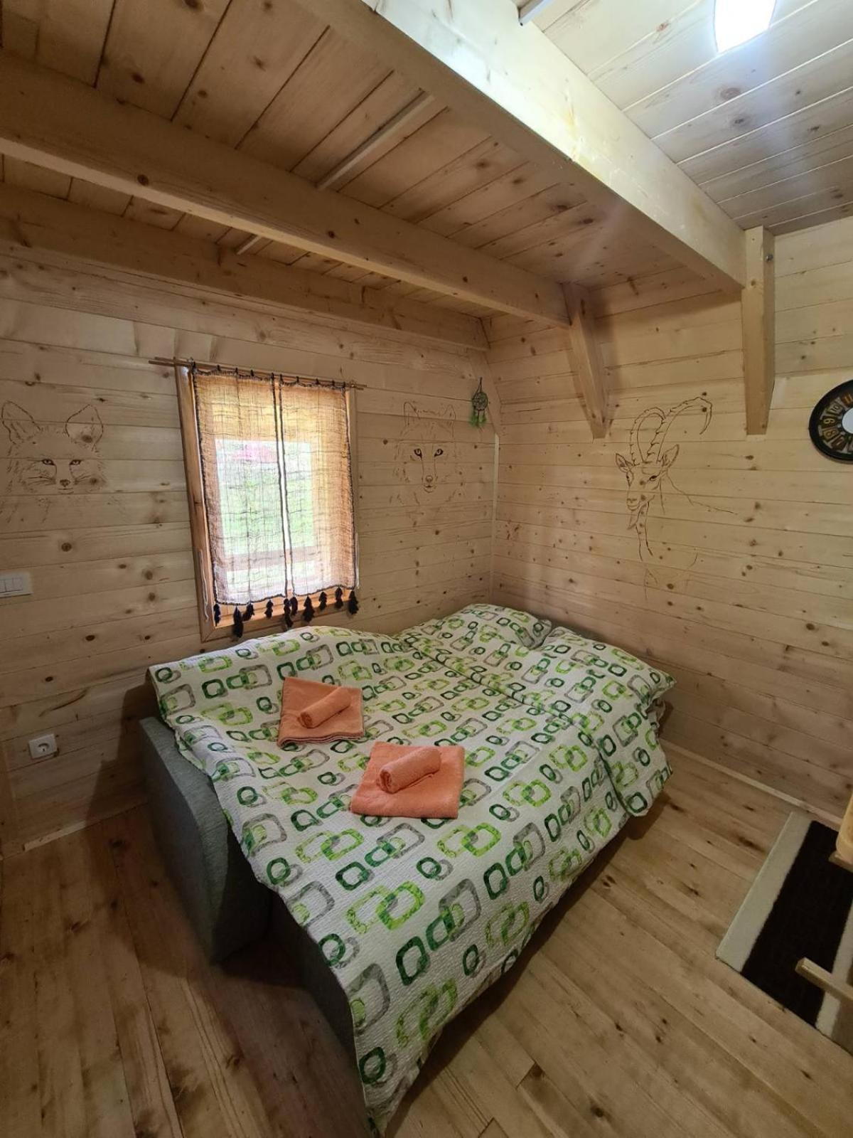 Log - cabin HOPE