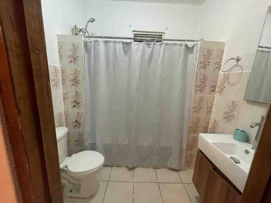 Large 5 Bedrooms Home in Bayamon Puerto Rico view 2