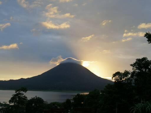 Sunset Inn Arenal B&B