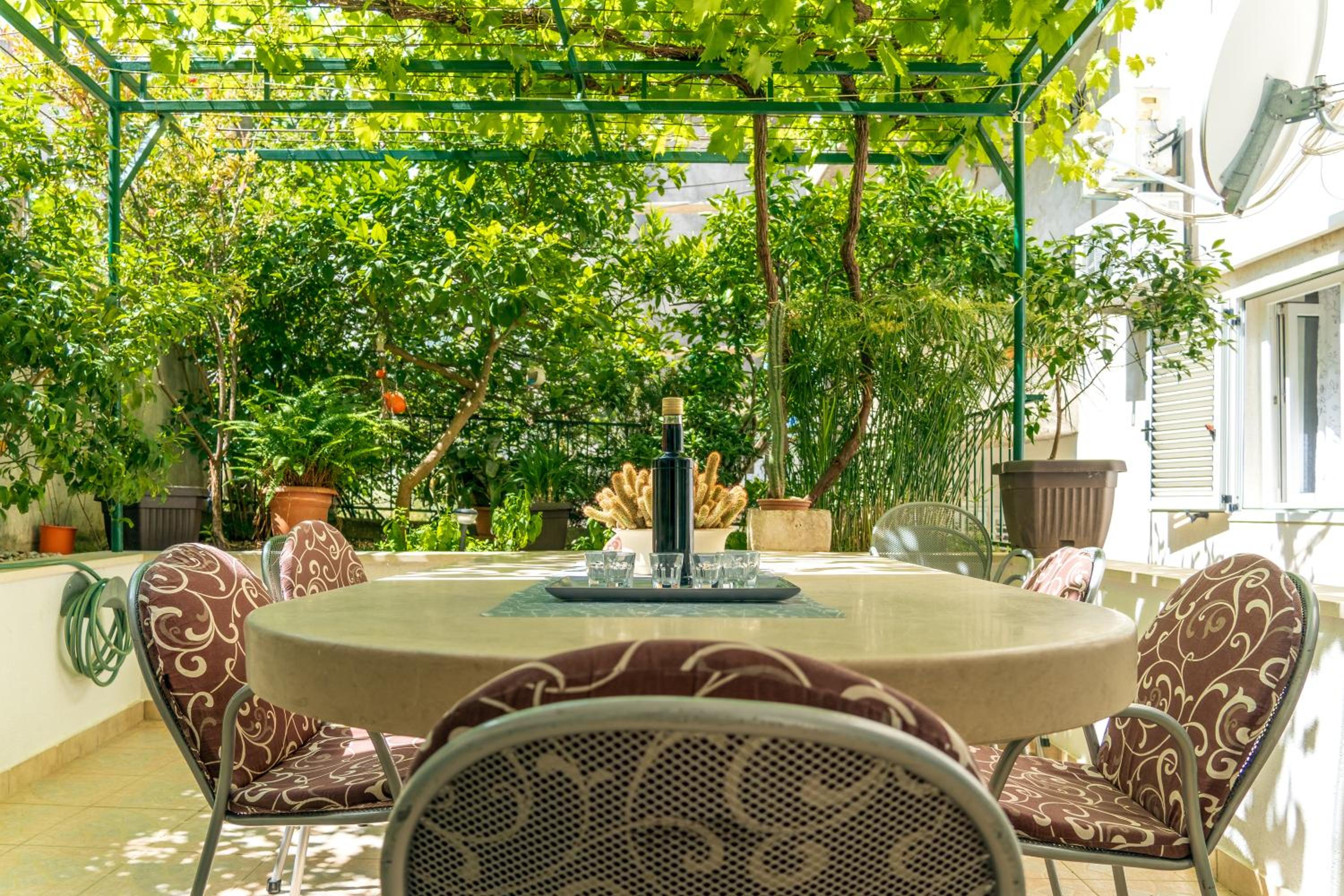 Comfort Apartment Dorin view 2