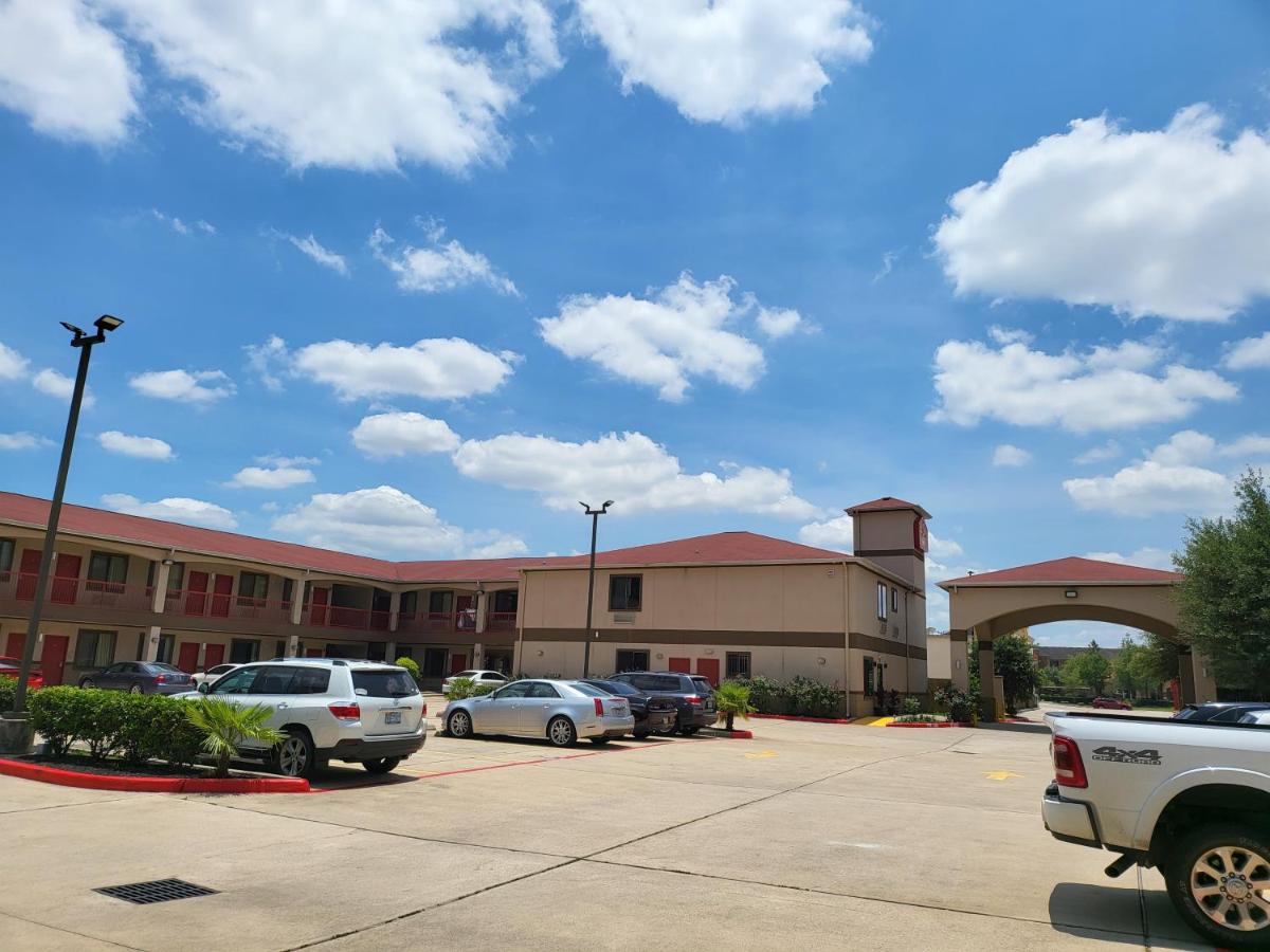 Palace Inn Sam Houston Race Park west road