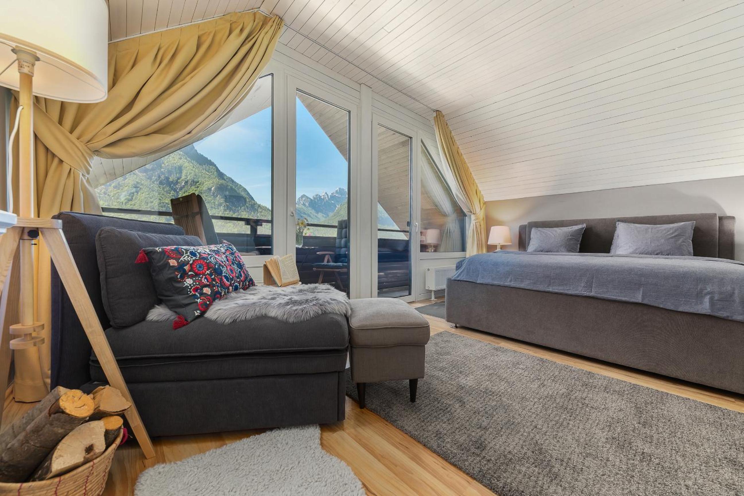 Rož'ca apartments with mountain view view 4