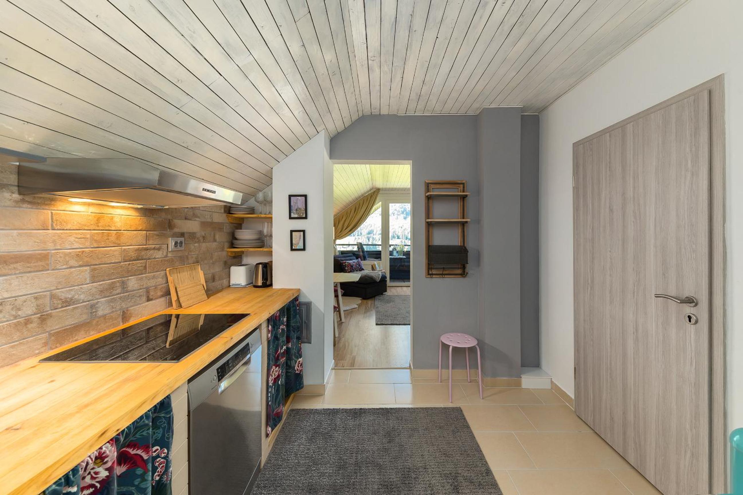 Rož'ca apartments with mountain view view 3