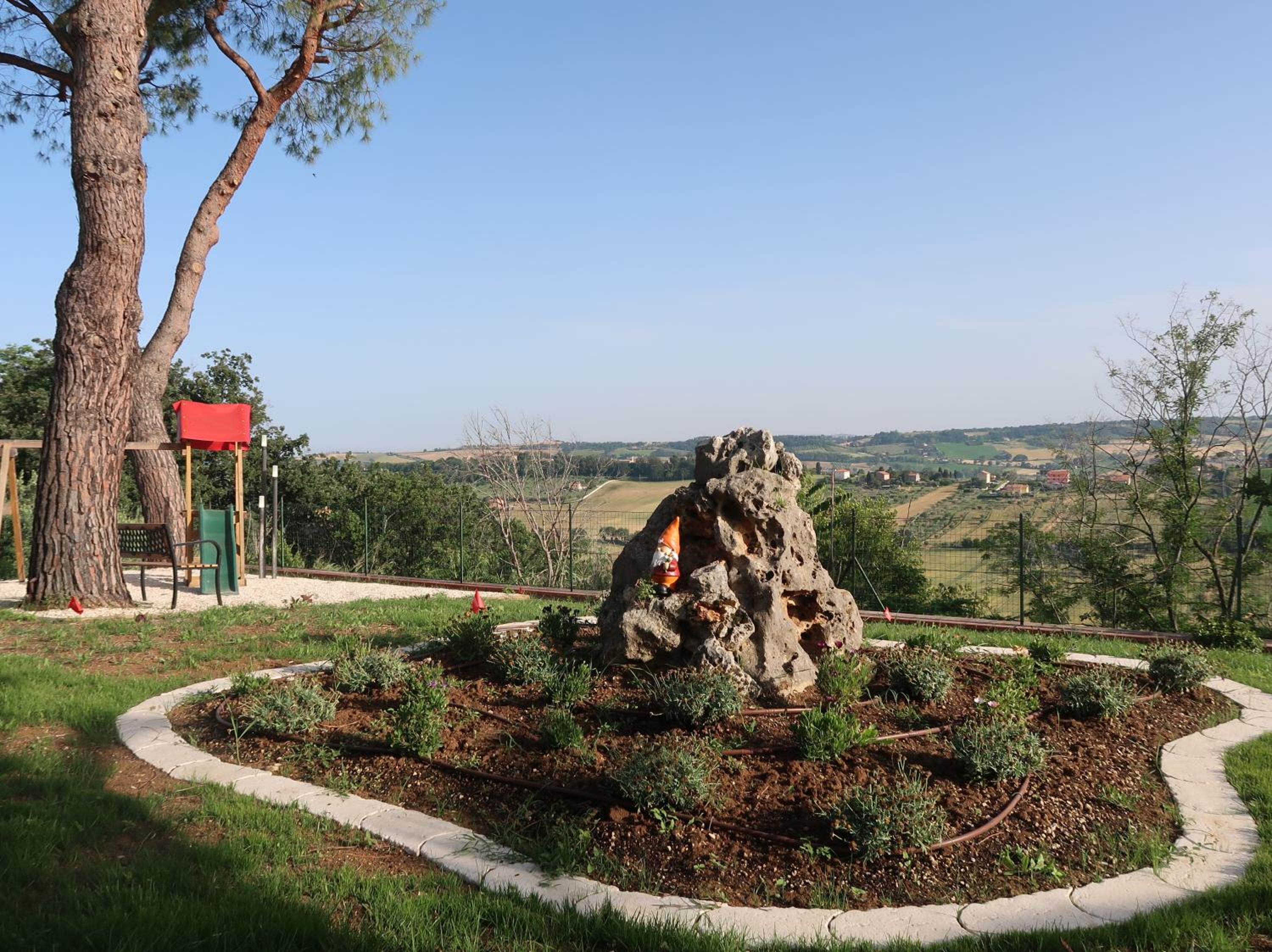 Photo 48