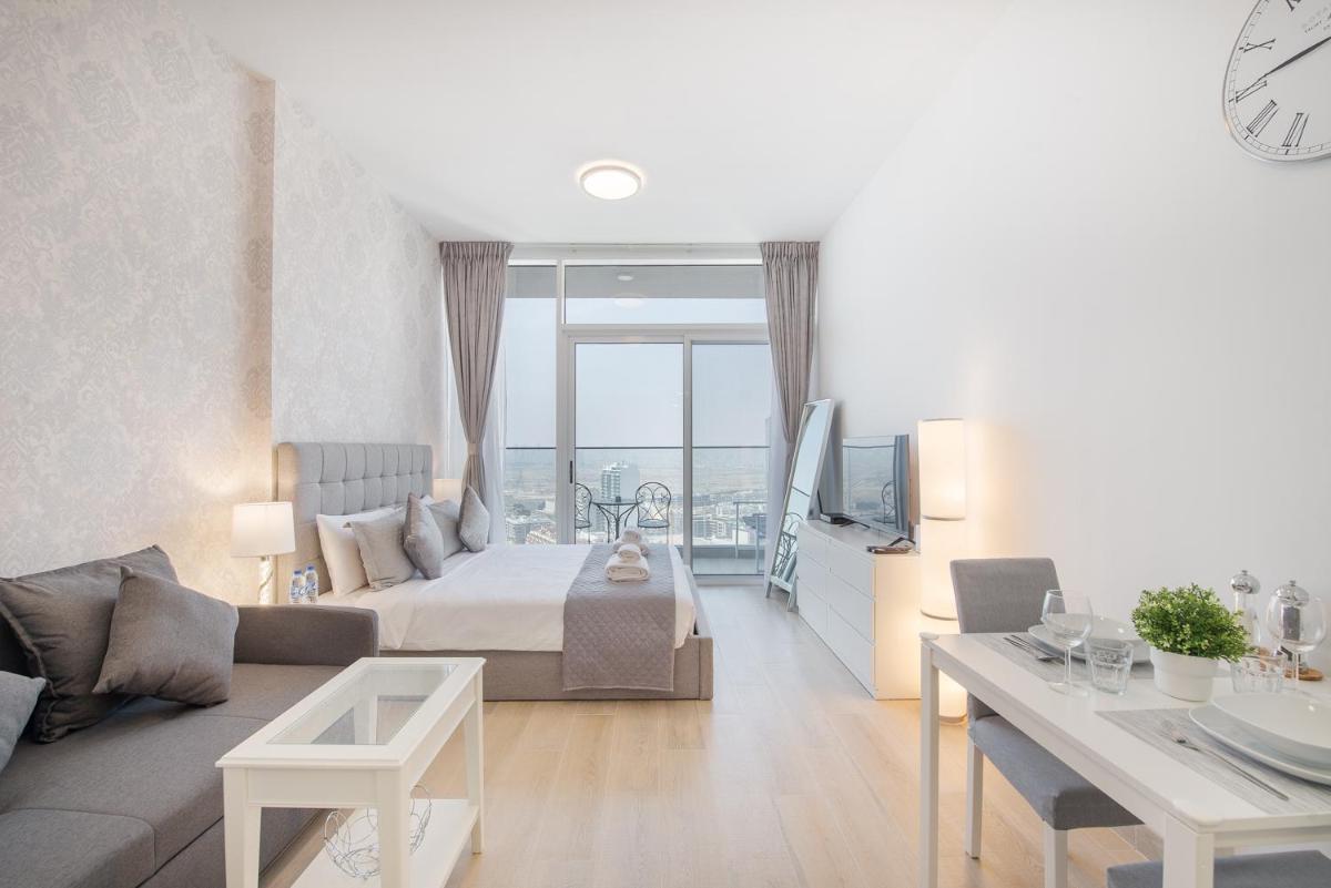 Apartment on 26th Floor & Beautiful Views (2 adults + 2 kids)