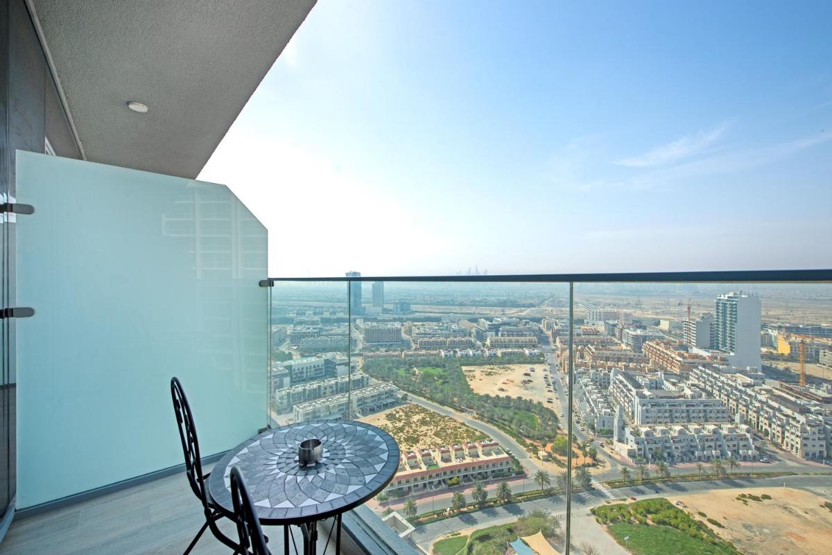 Apartment on 26th Floor & Beautiful Views (2 adults + 2 kids)