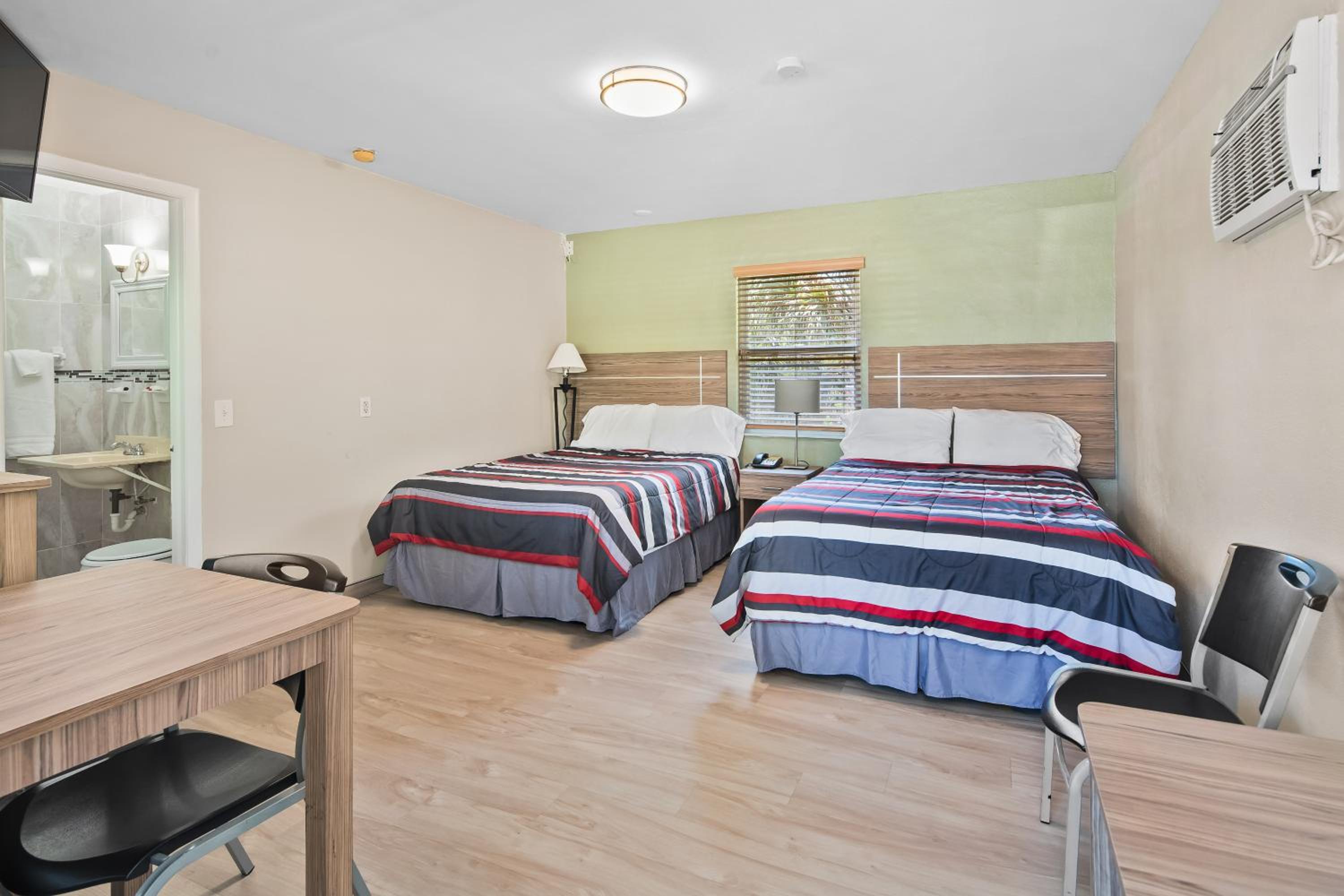 Tamiami Motel view 5