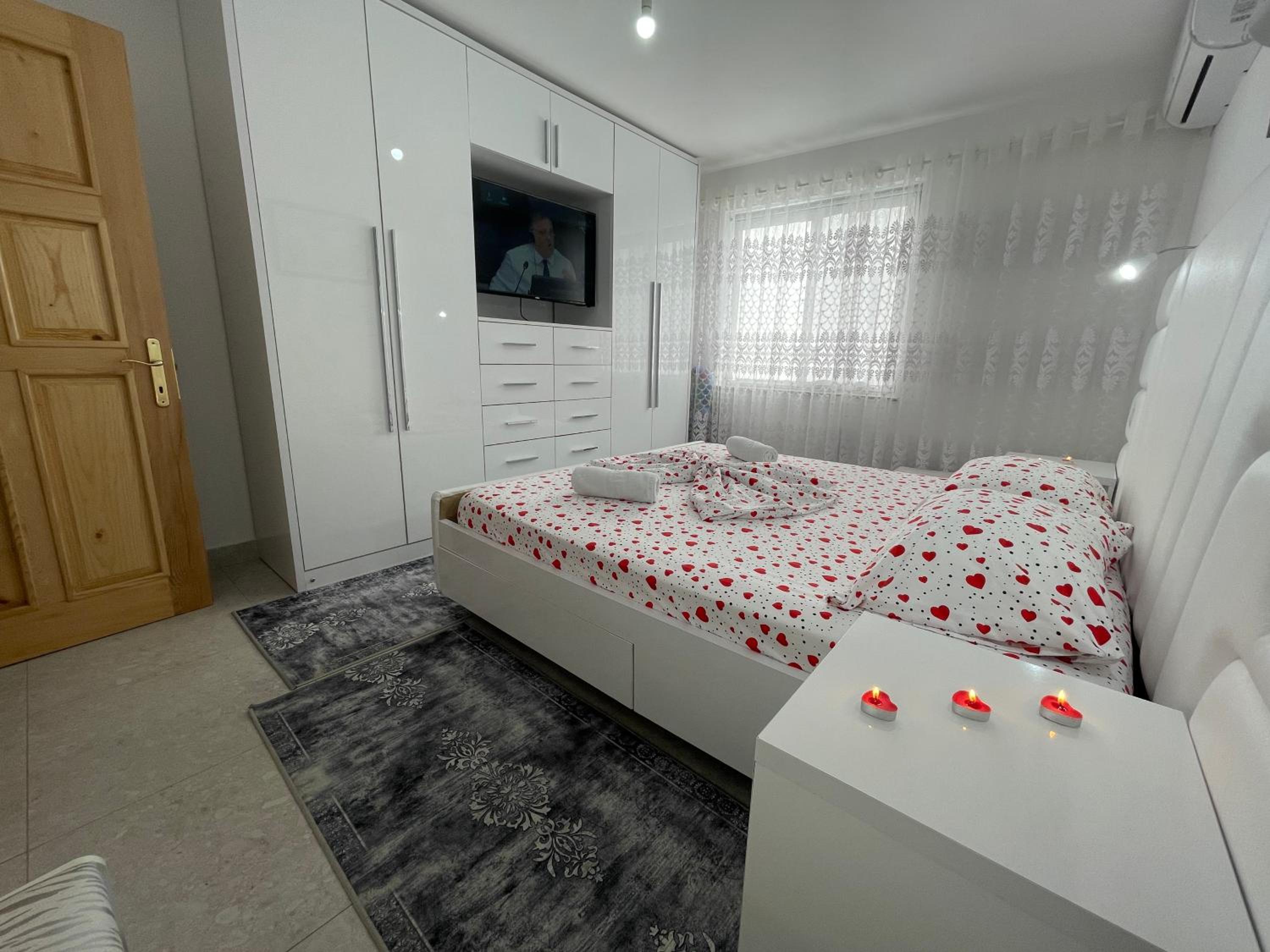 ROMANCE Apartments