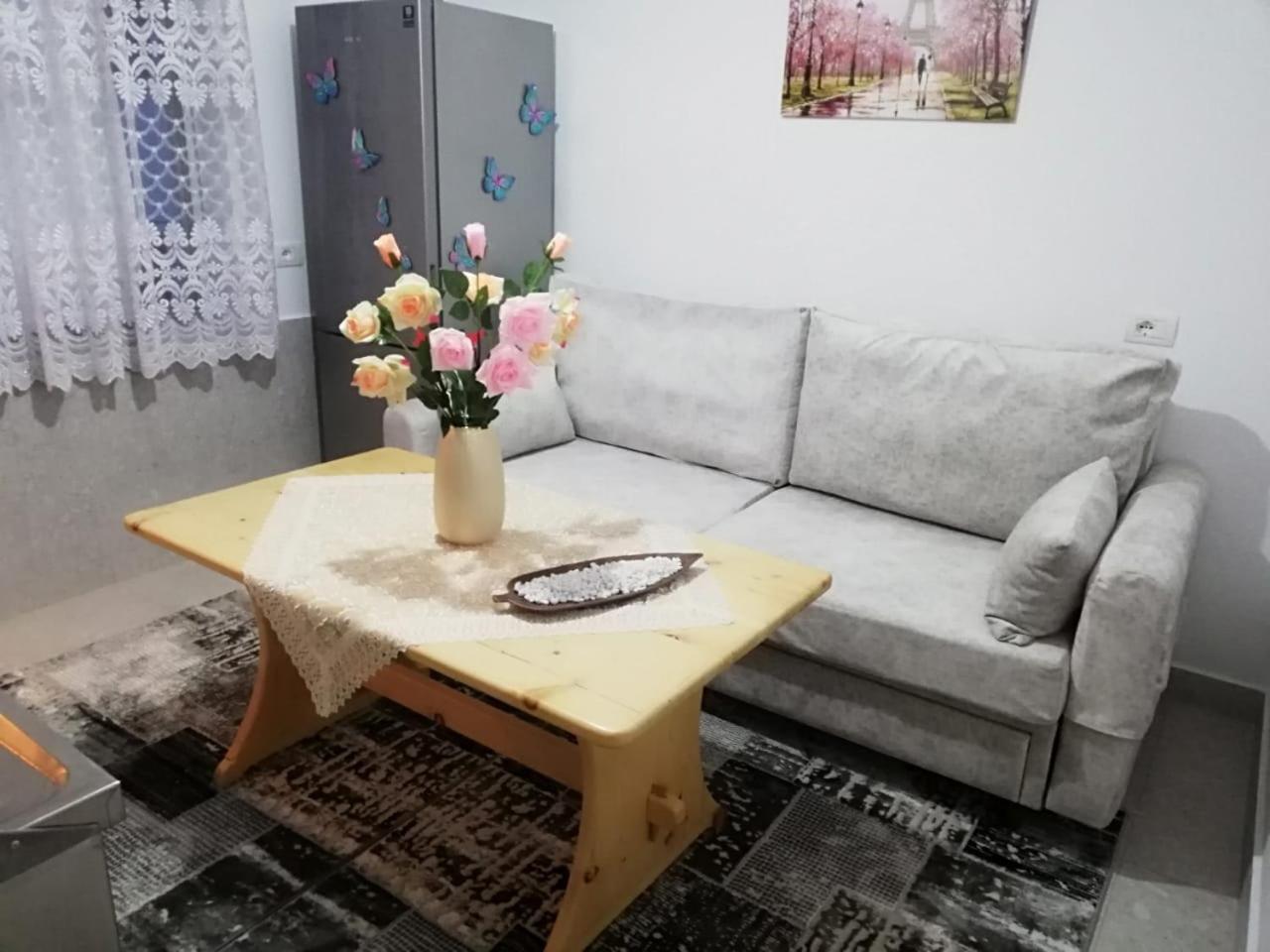 ROMANCE Apartments