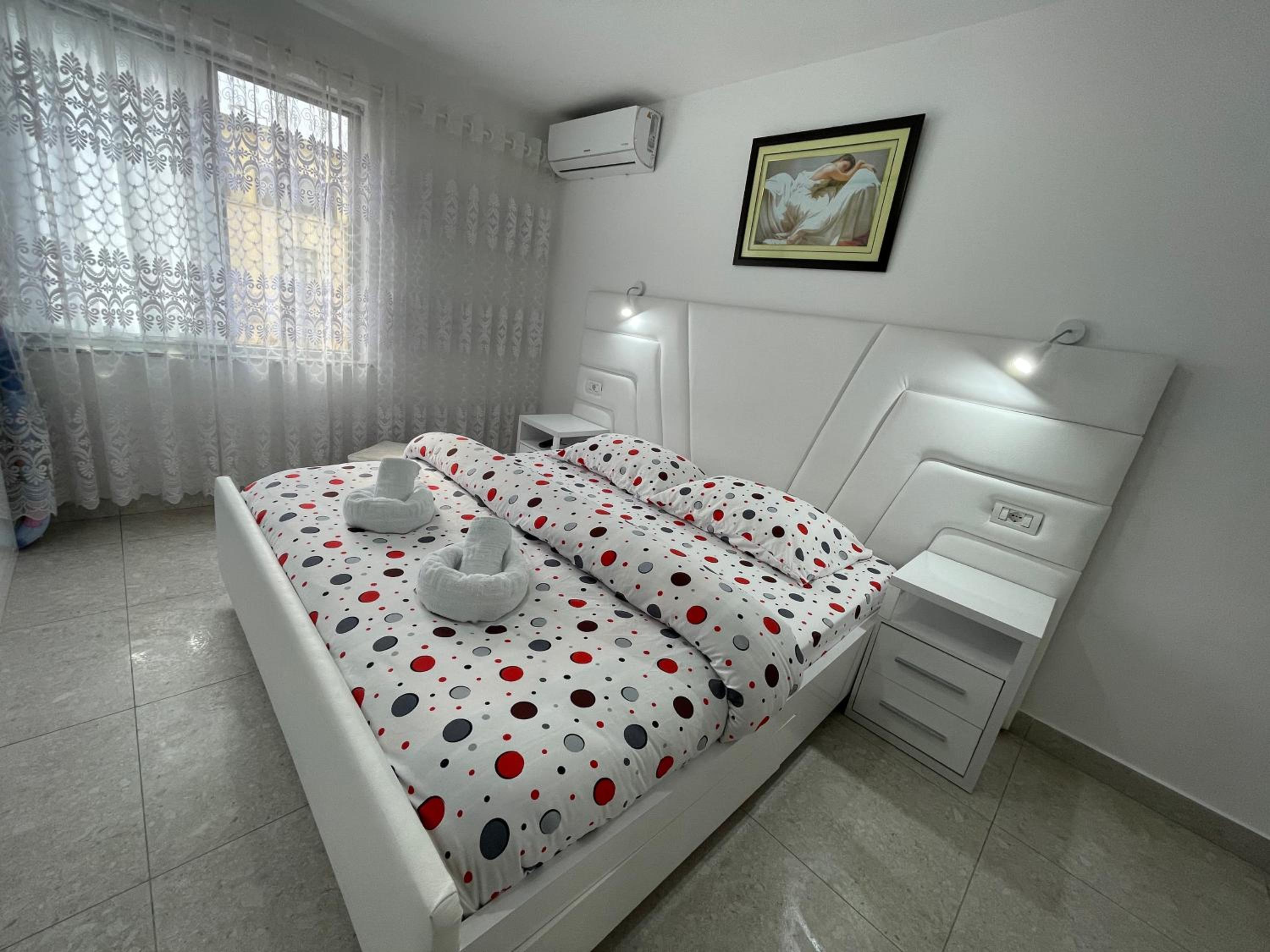 ROMANCE Apartments