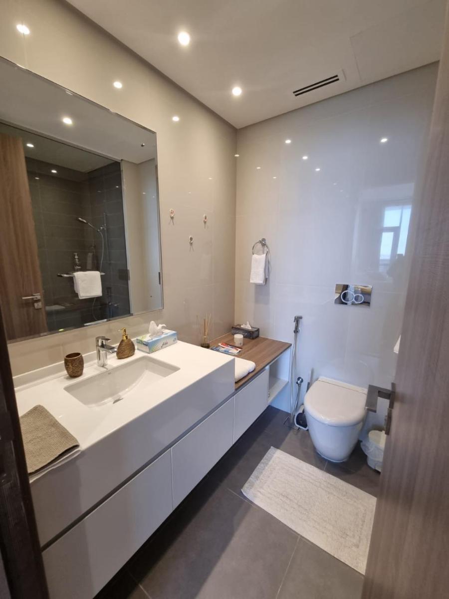 LUXURY 2 Bedroom Apartment in GATEWAY Residence