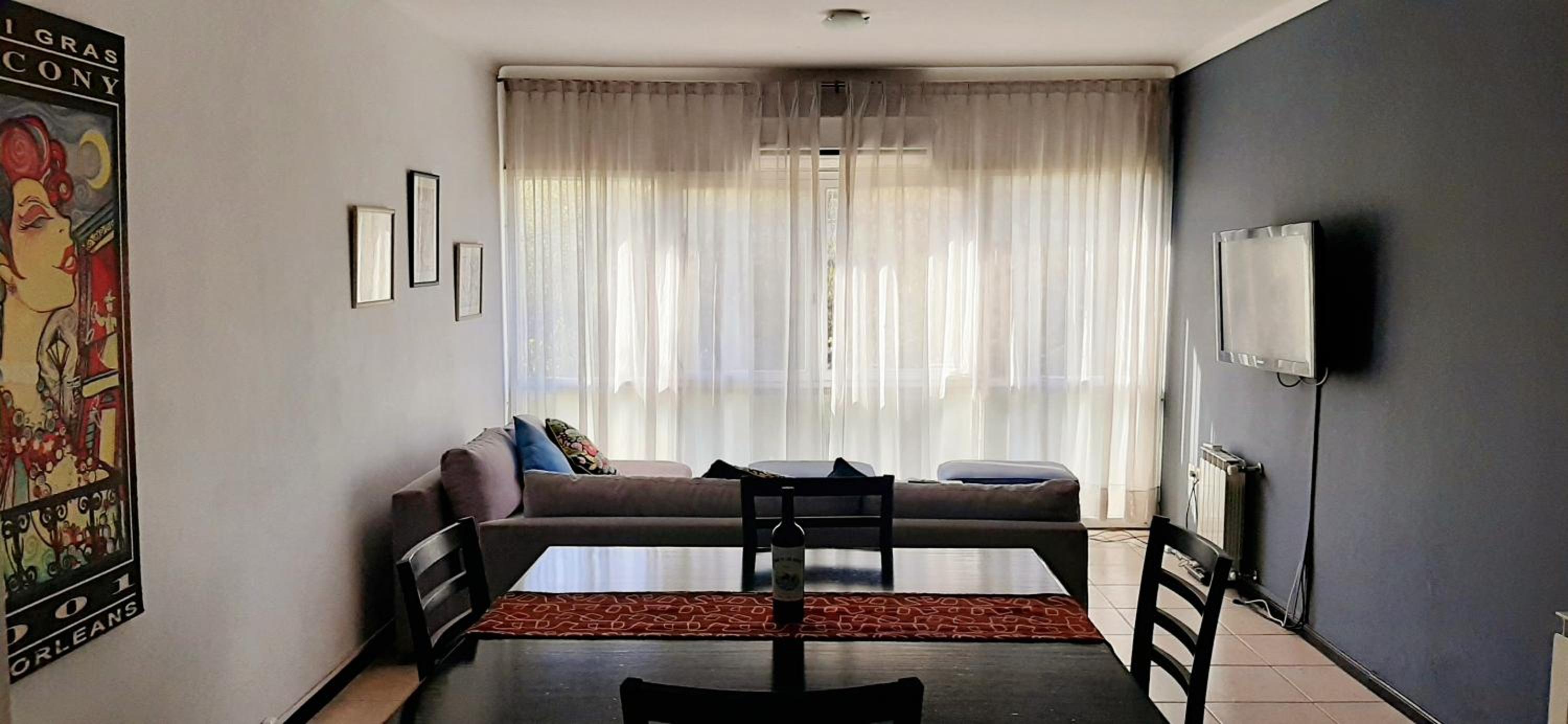 Emilio Civit en Mendoza — hotel room