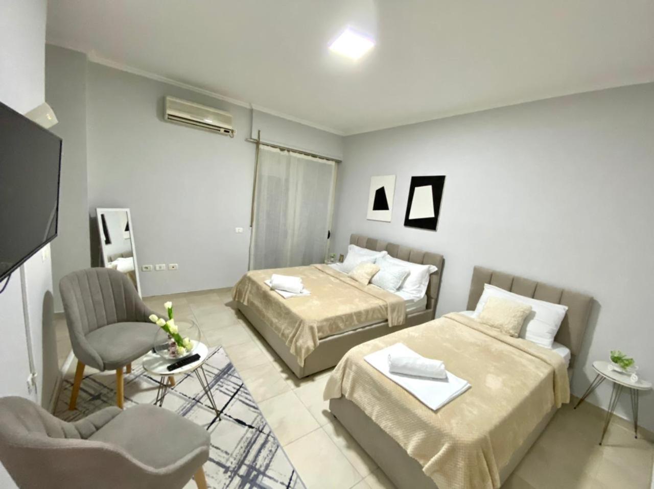 Chlo apartment 1 Tirane