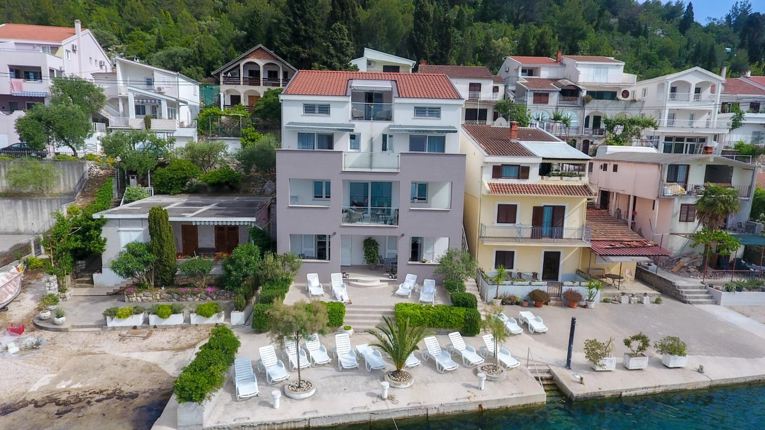 Apartment Antun - Adriatic coast retreat view 3