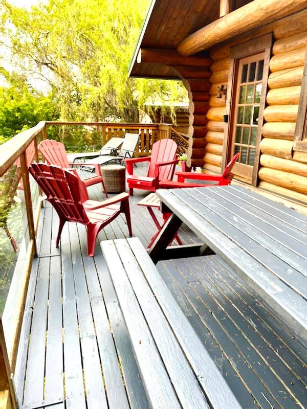 The Beach House Texada - Gillies Bay Favourite Cabin