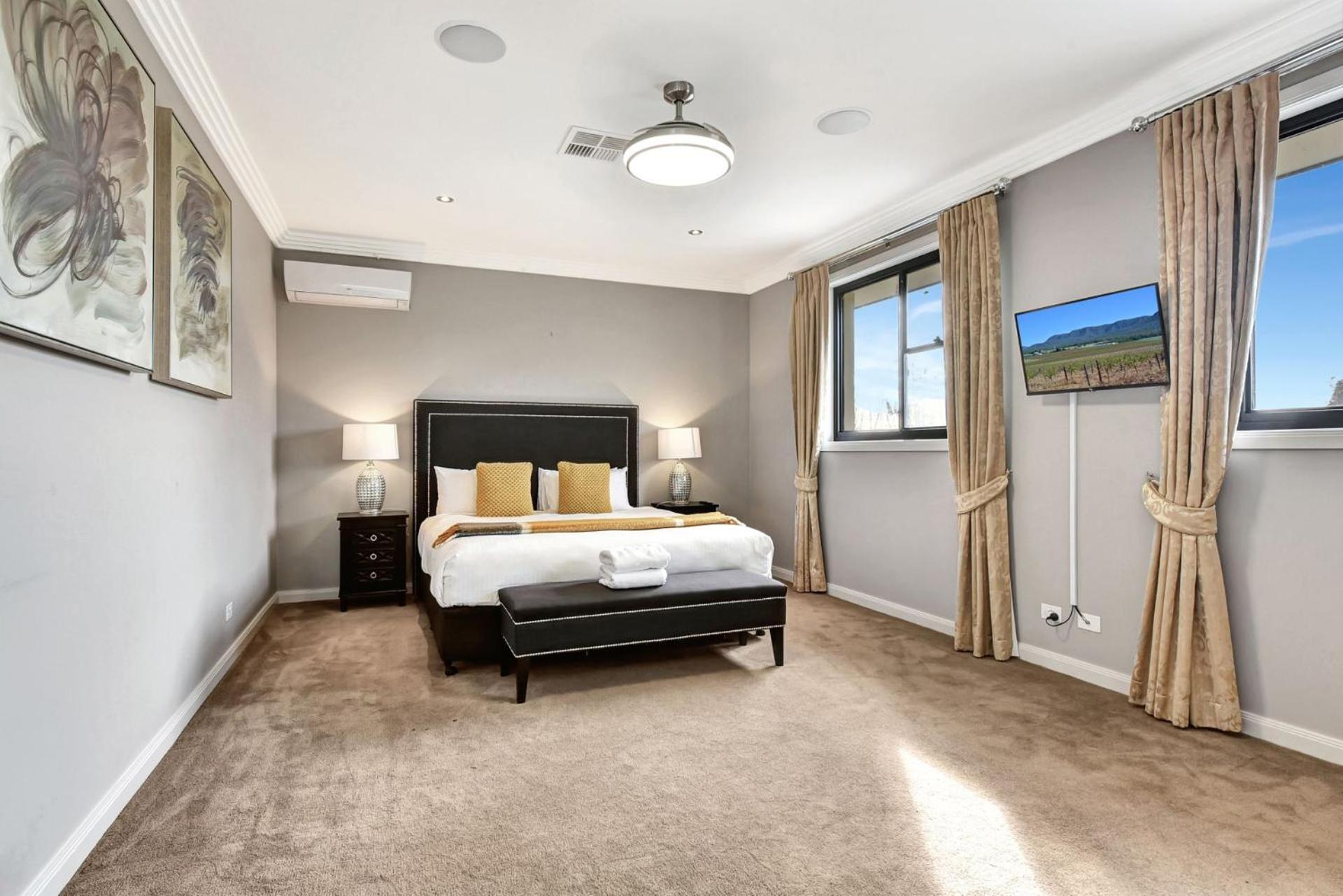 Luxury Hunter Valley Manor Estate Located in Central Hunter Valley