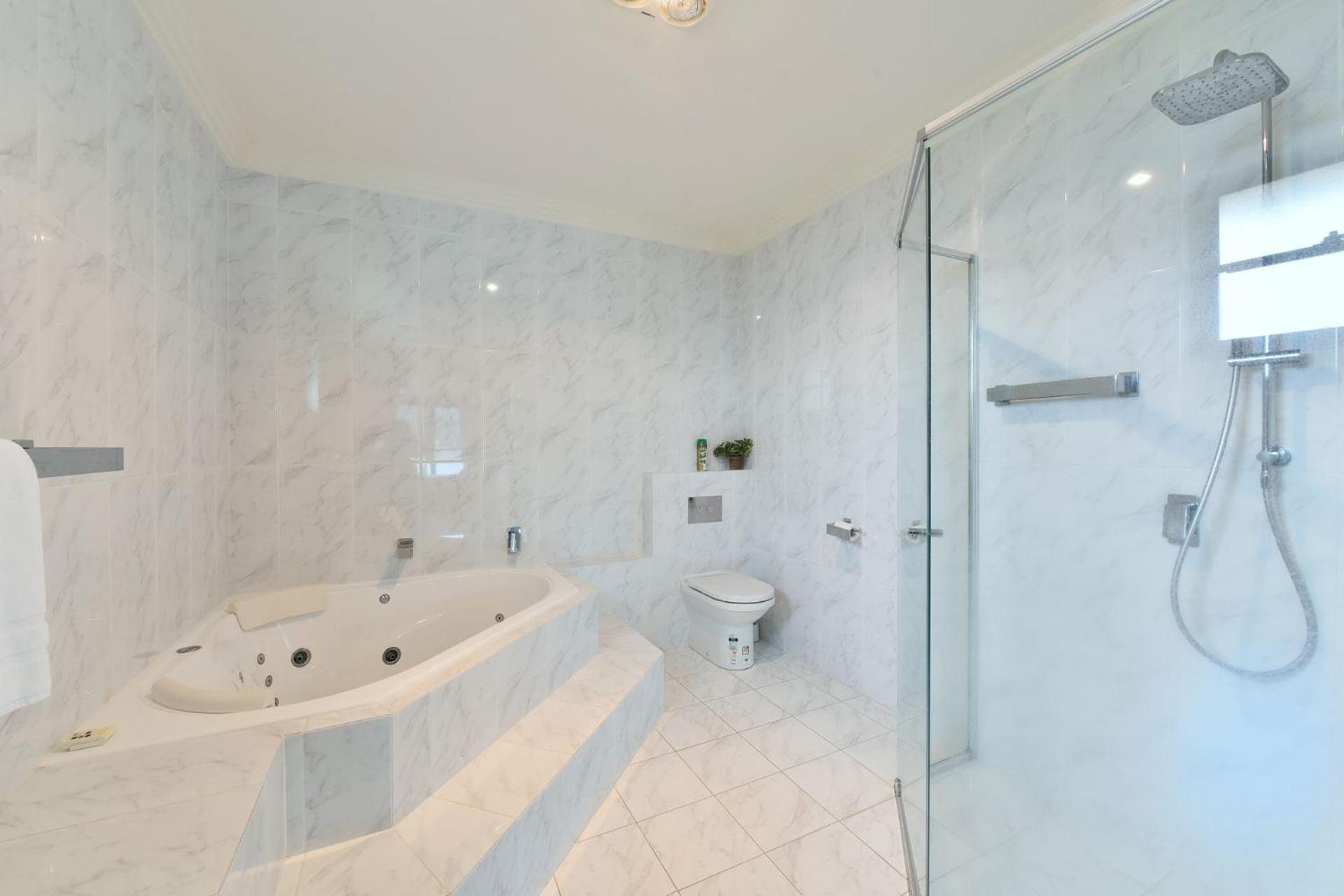 Luxury Hunter Valley Manor Estate Located in Central Hunter Valley