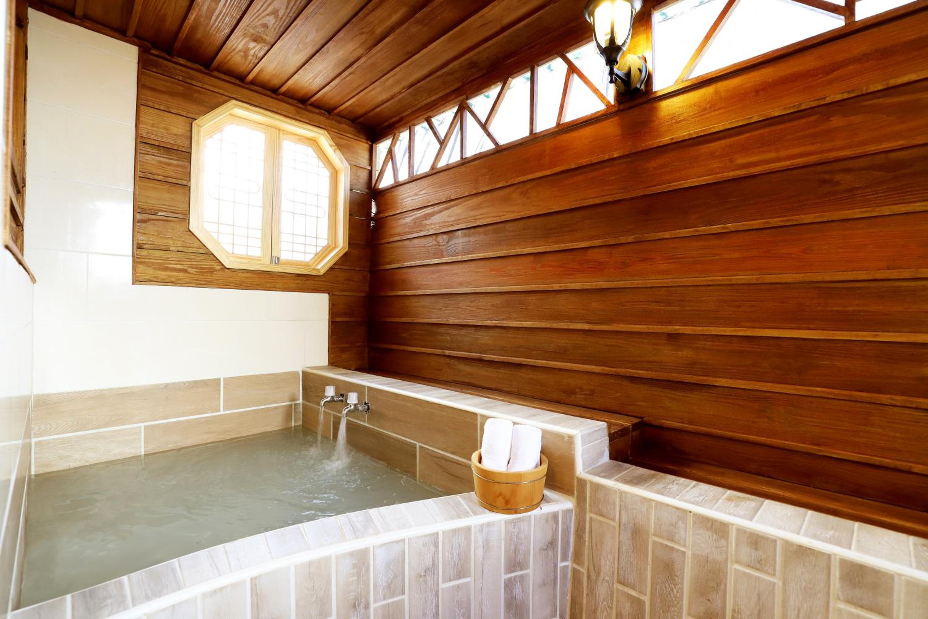 Gorgeous Hot Spring Resort