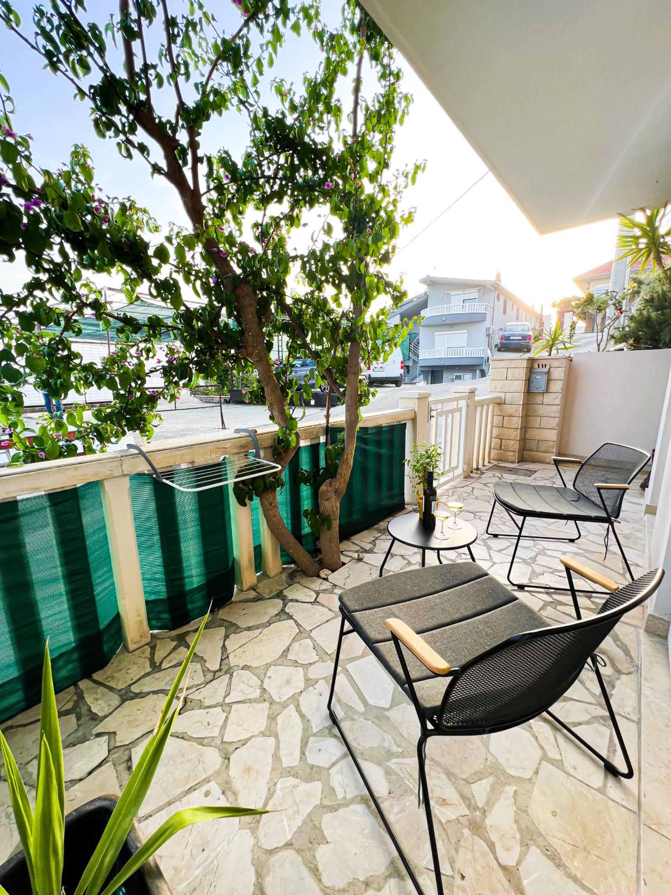 SanOne-Studio apartment photo 5