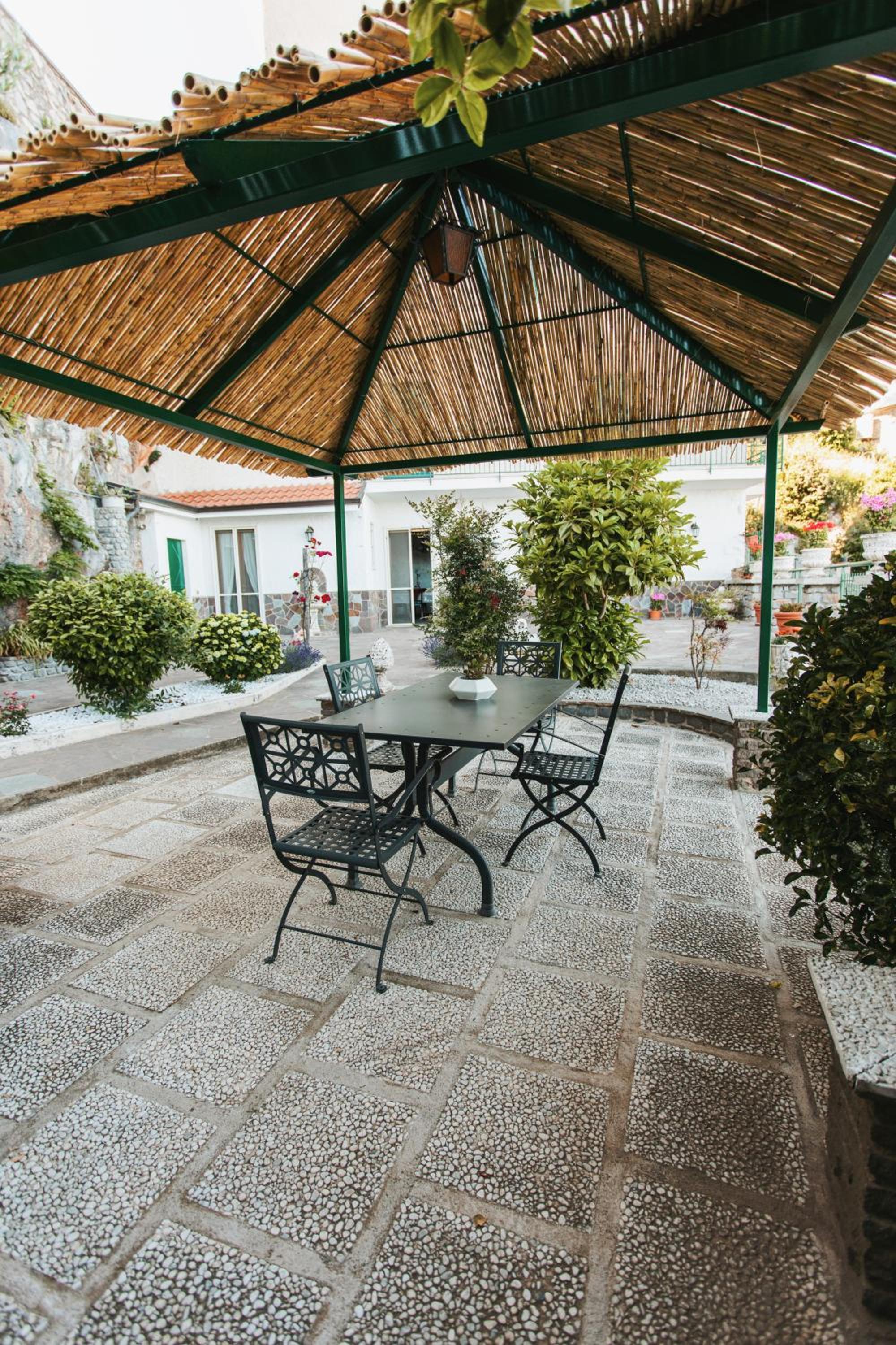 Apartments PARADISE GARDEN Holiday House