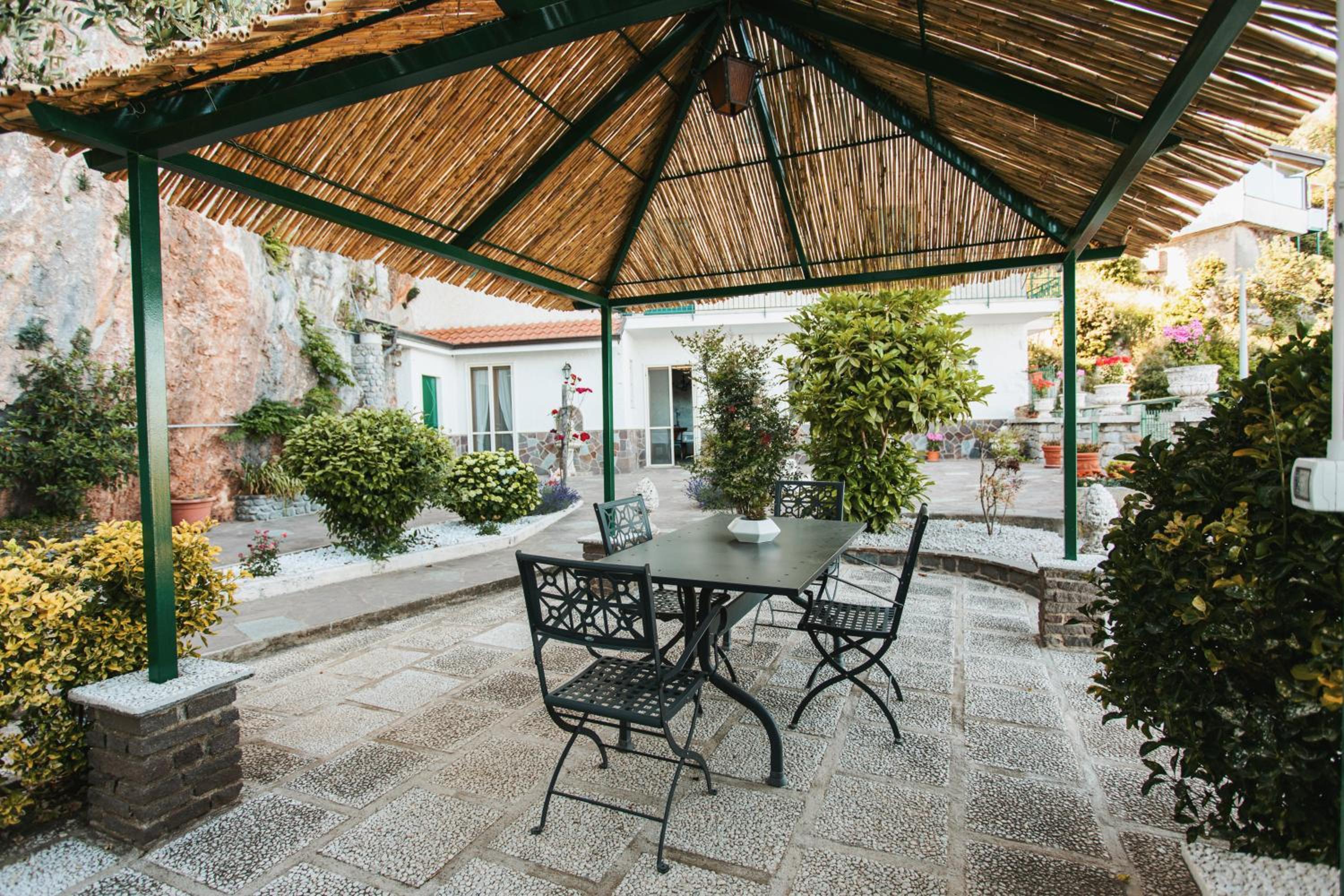 Apartments PARADISE GARDEN Holiday House